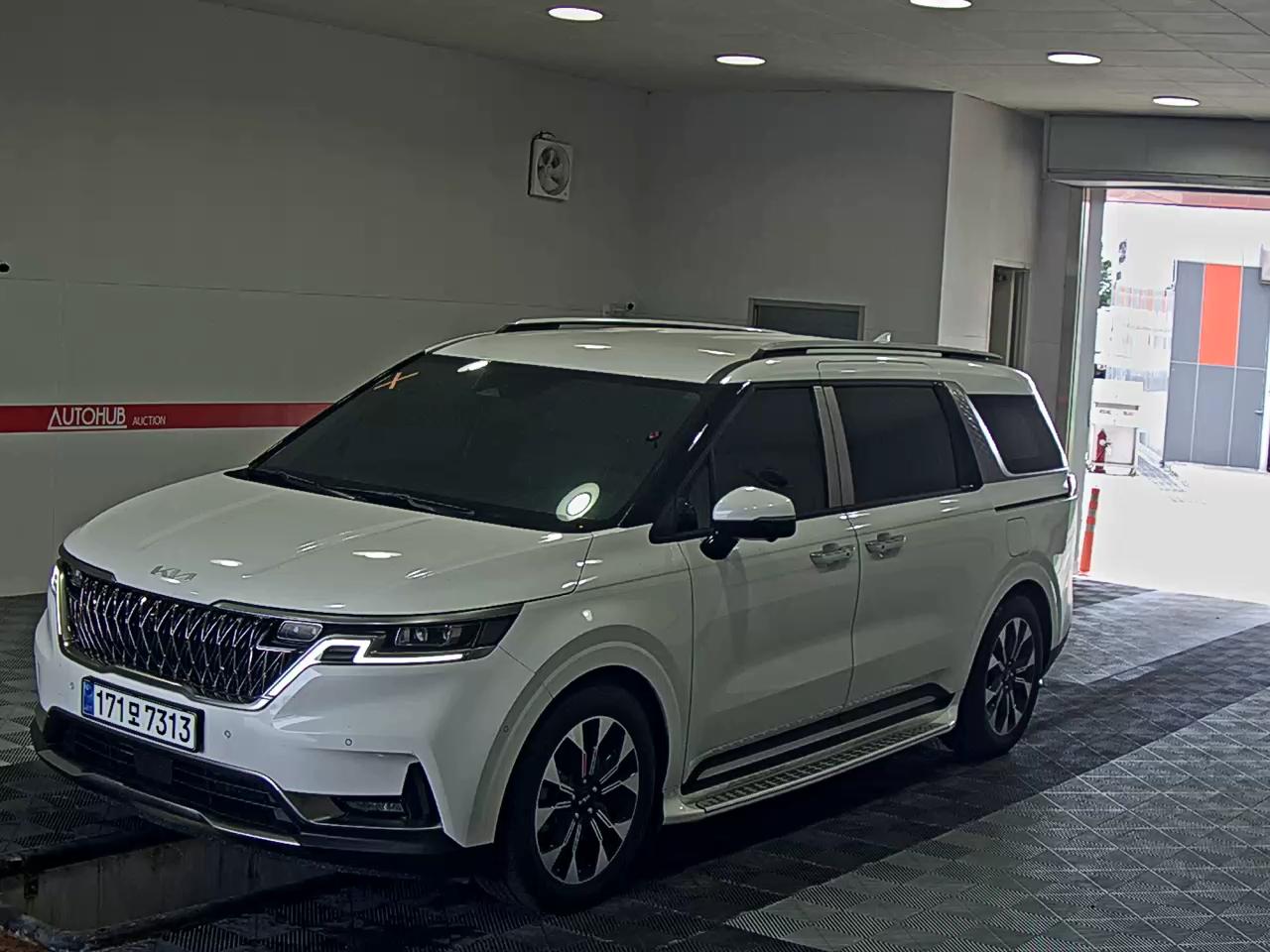 KIA CARNIVAL (KA4)