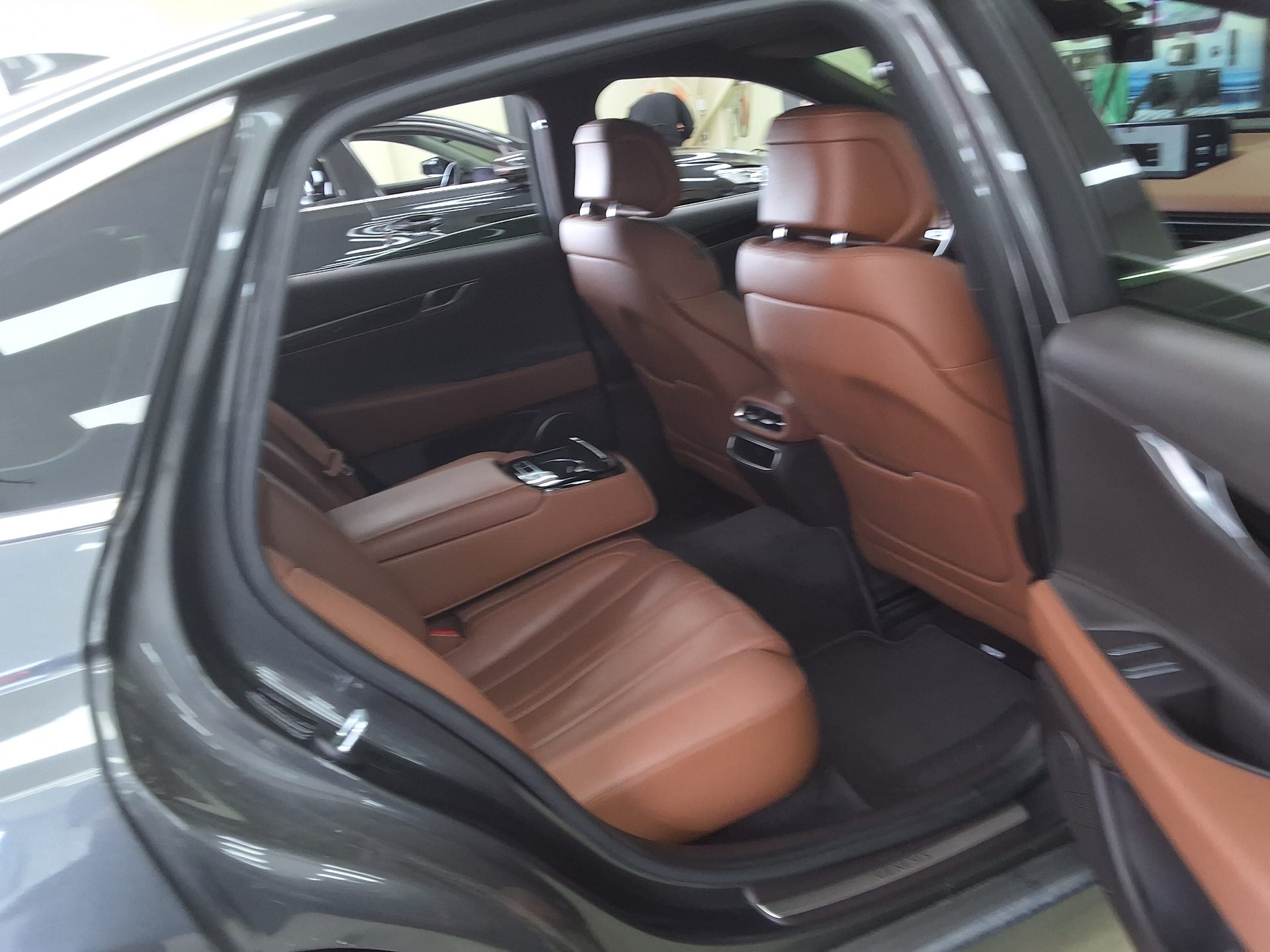 2021 - genesis g80