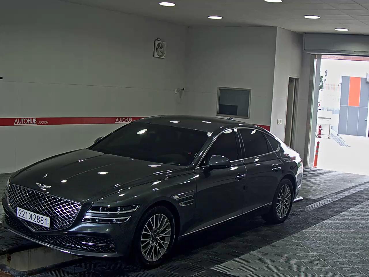 GENESIS G80 BASE MODEL