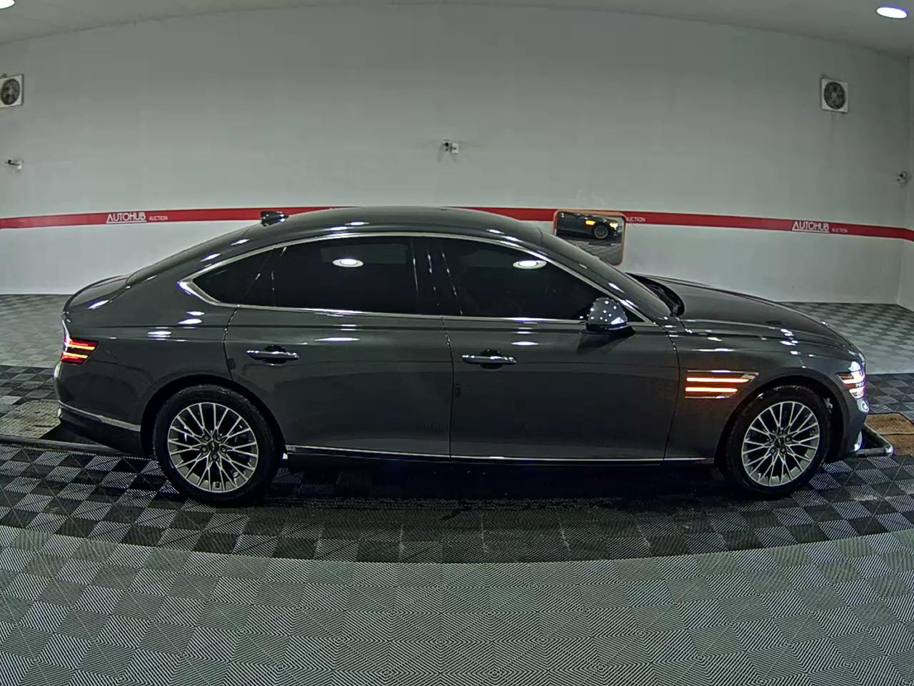 2021 - genesis g80