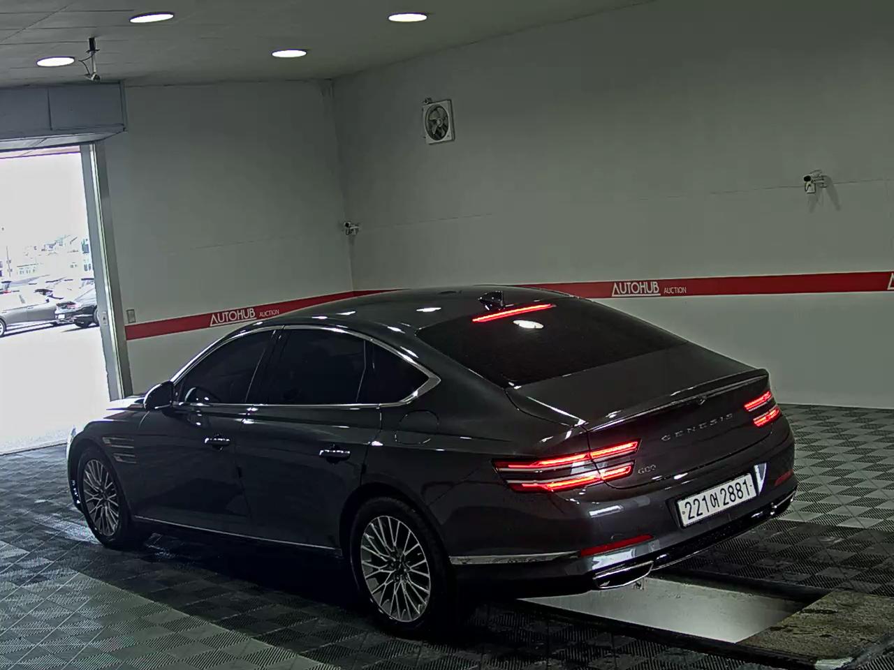 2021 - genesis g80
