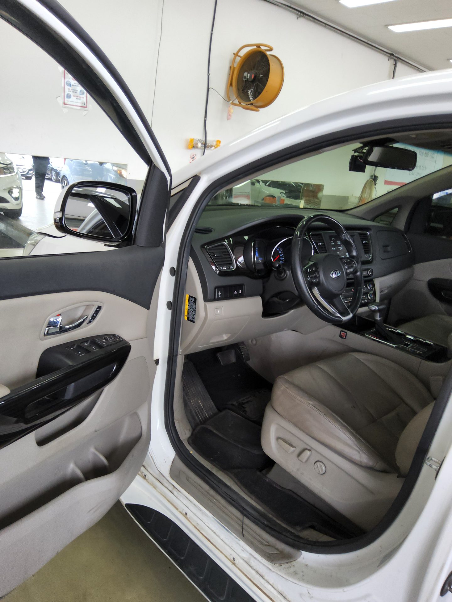 2020 - kia carnival