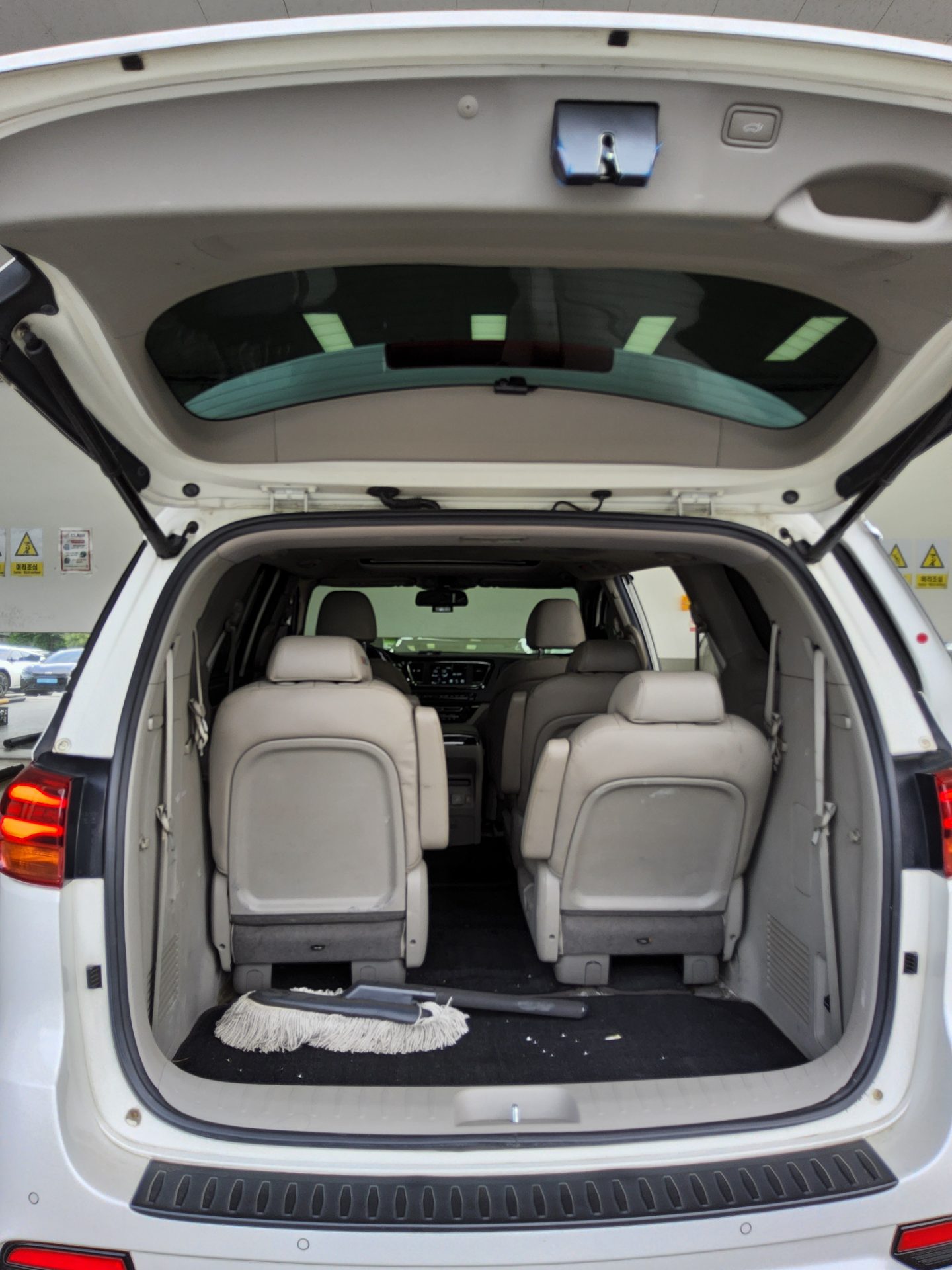 2020 - kia carnival