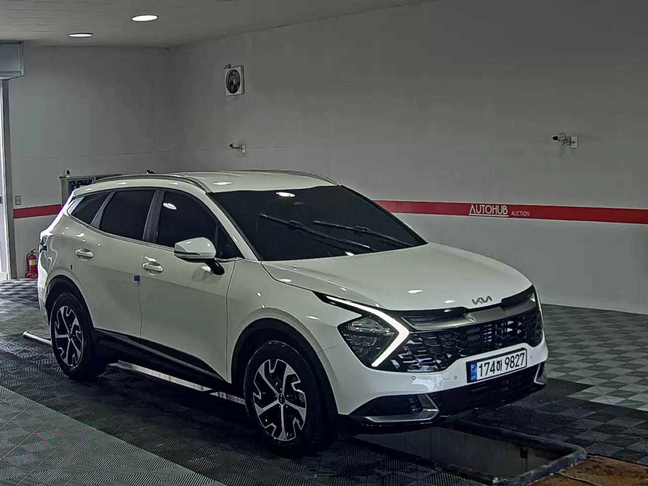 2023 - kia sportage
