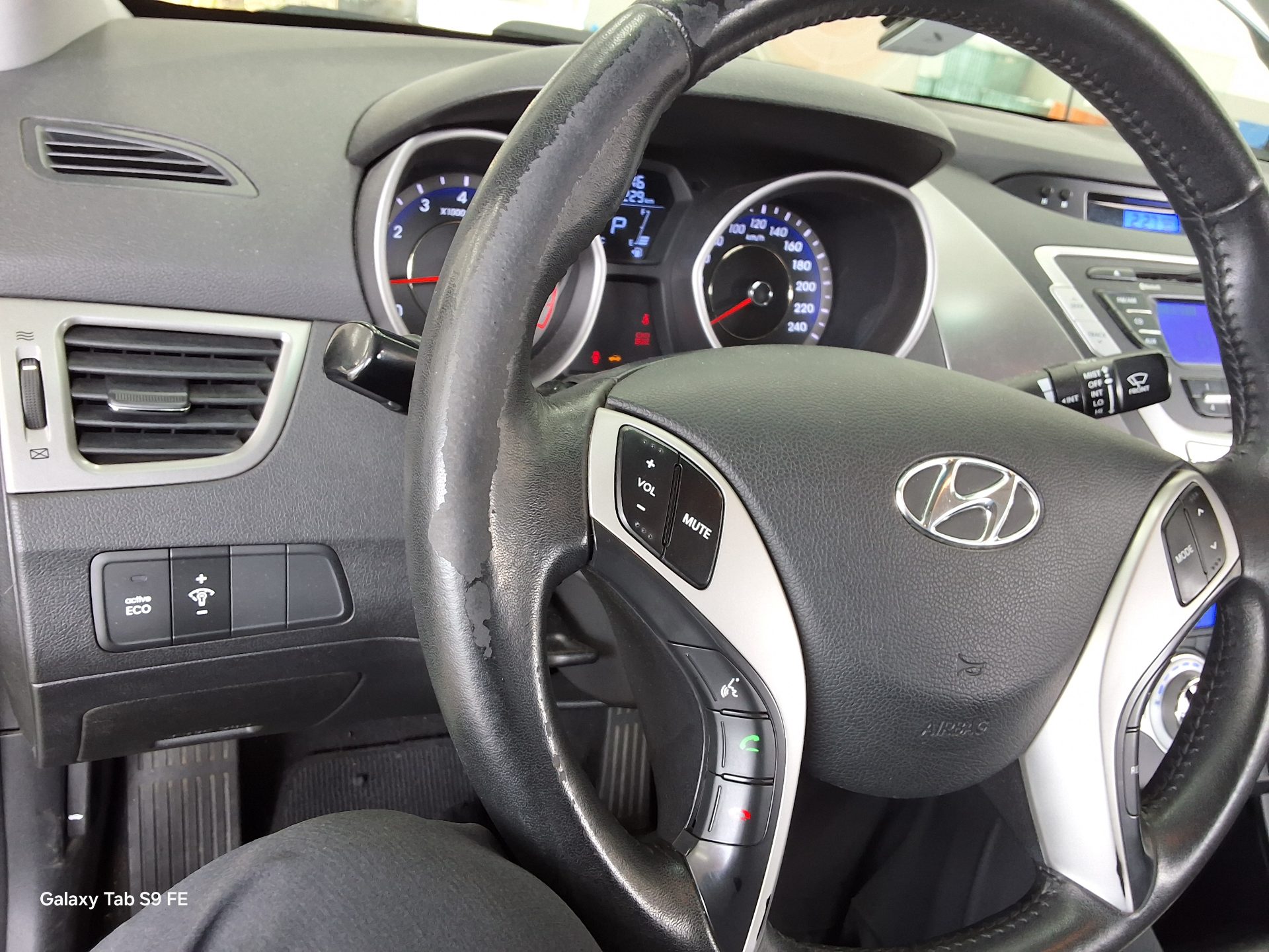 2011 - hyundai avante