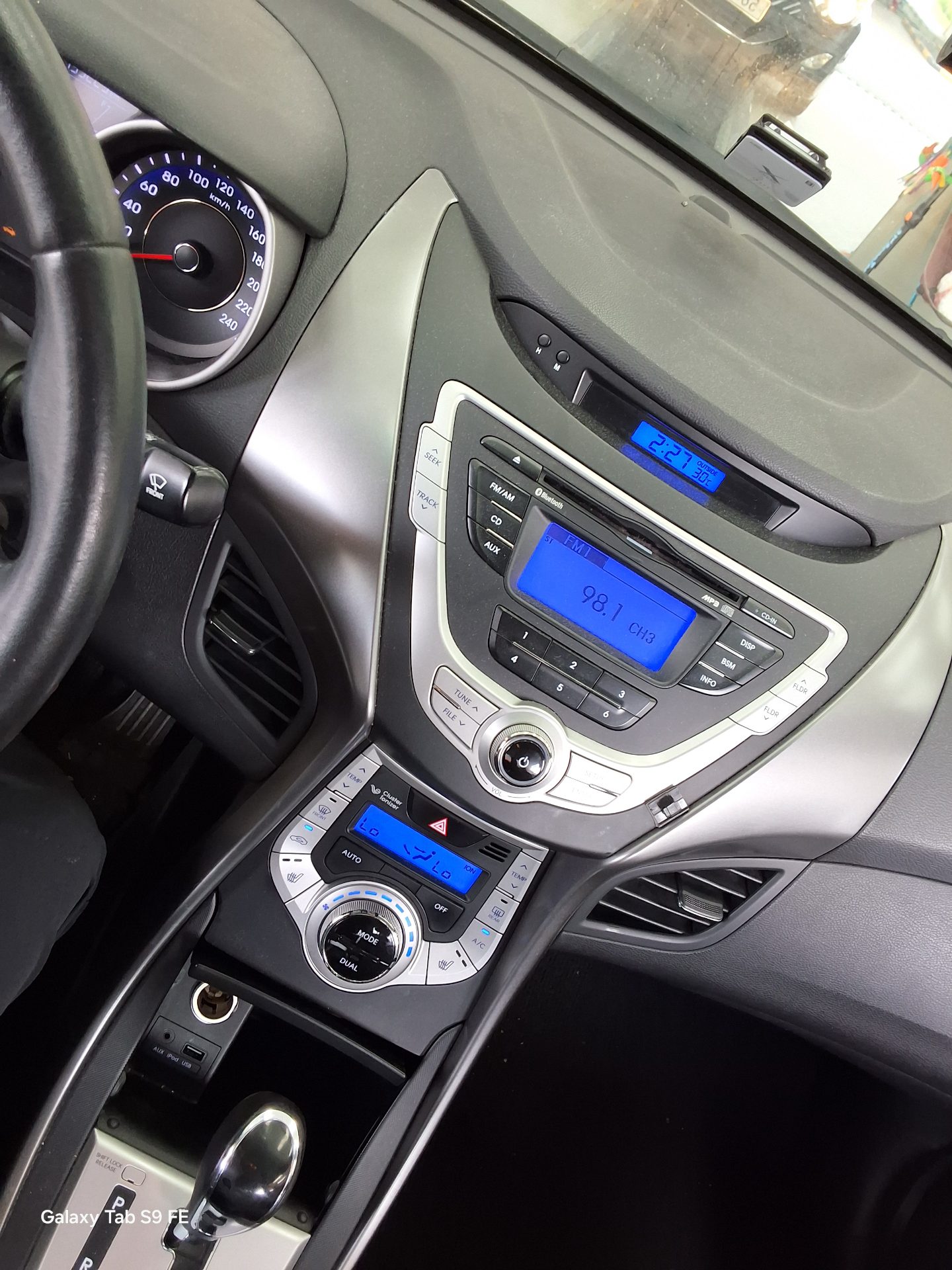 2011 - hyundai avante