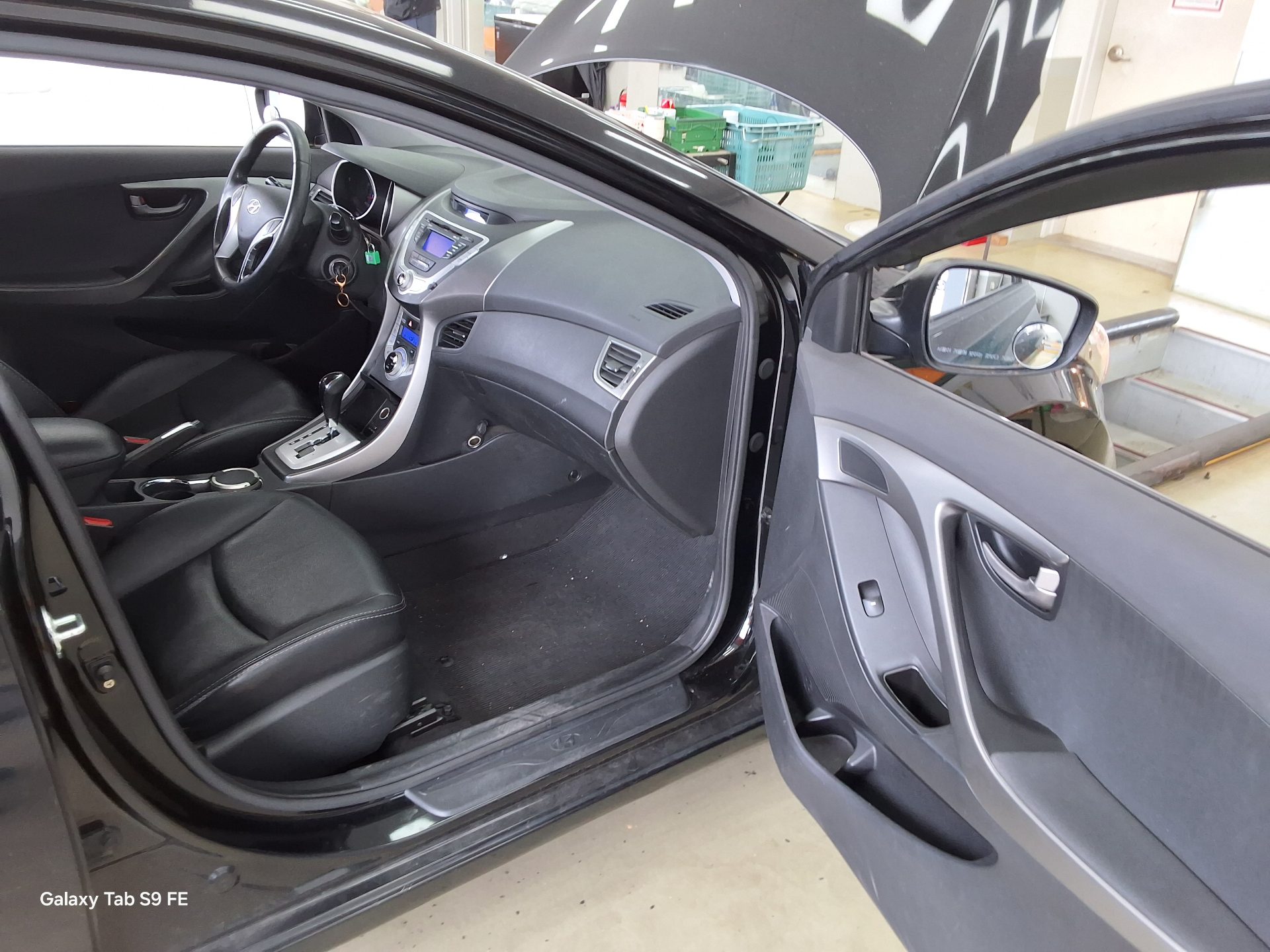 2011 - hyundai avante