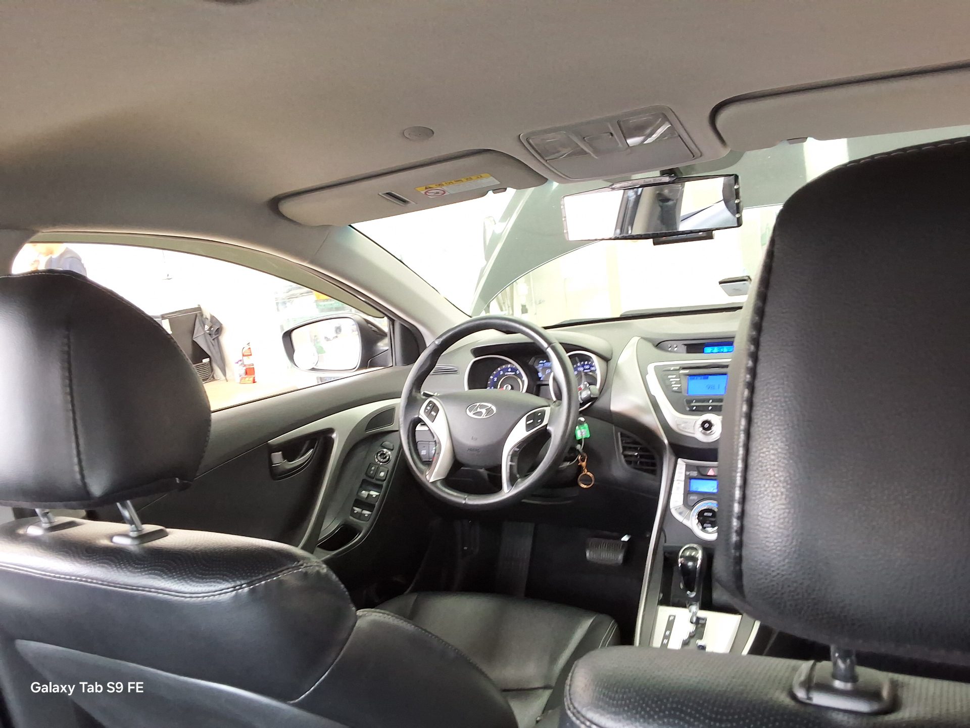 2011 - hyundai avante
