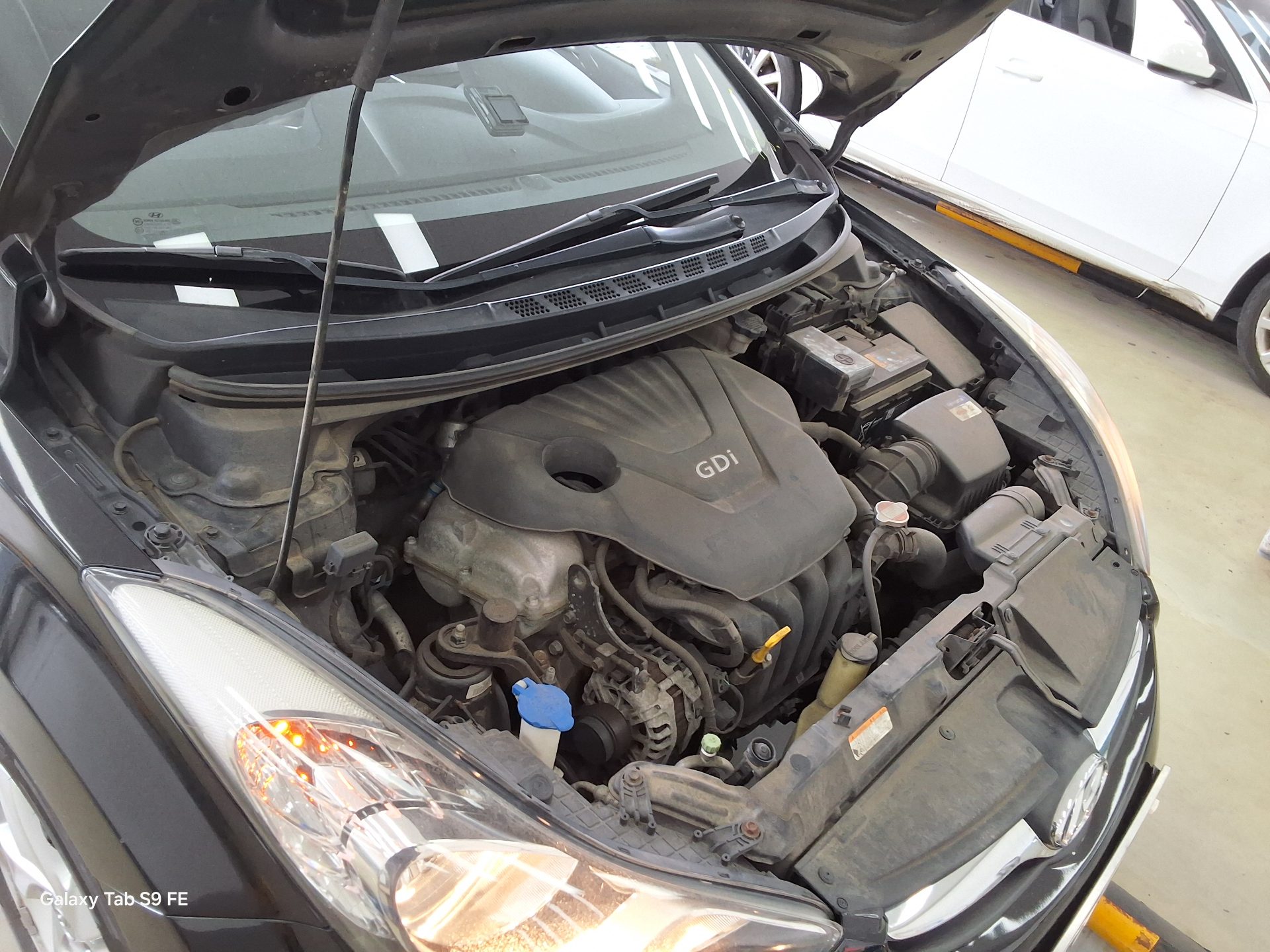 2011 - hyundai avante