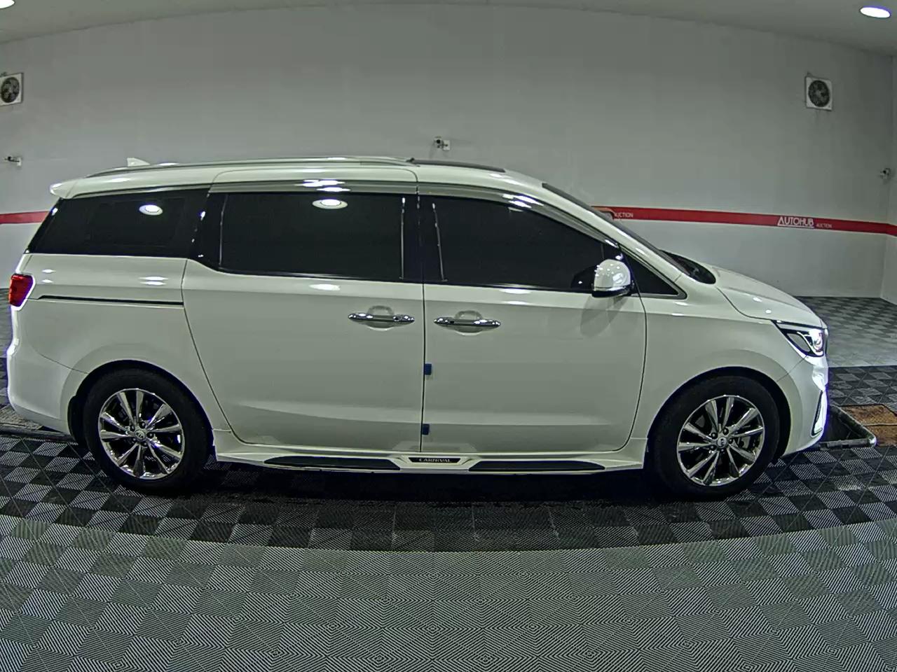 2020 - kia carnival