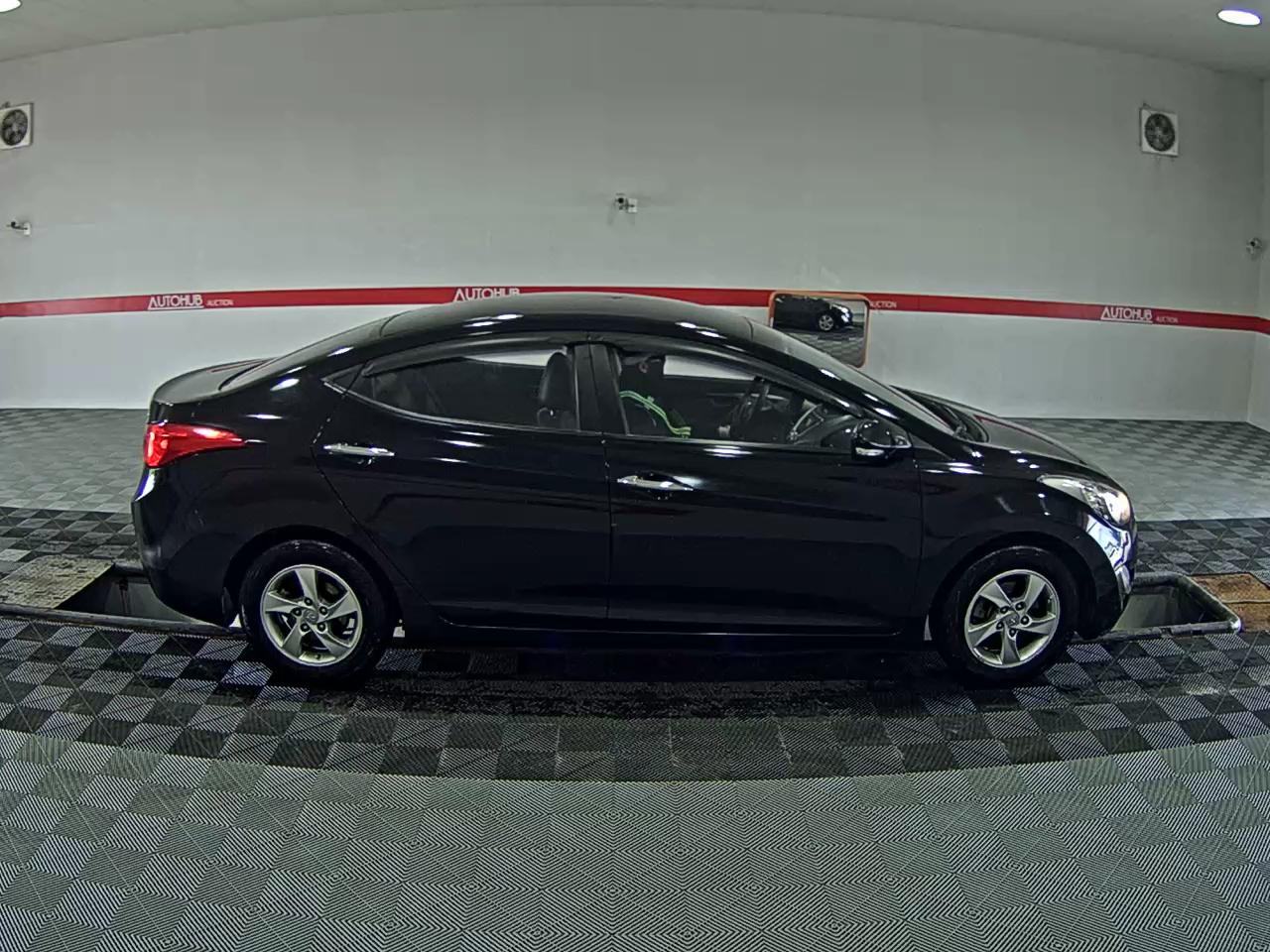 2011 - hyundai avante