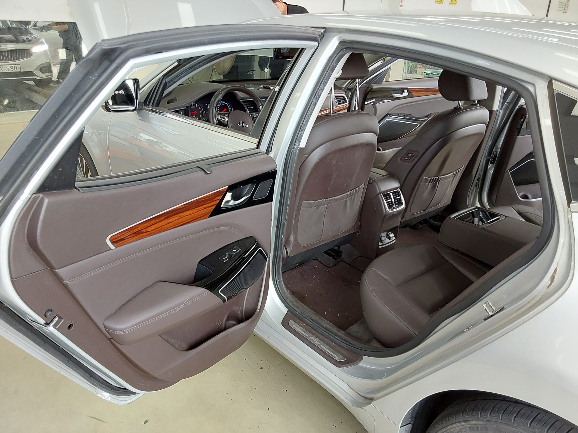 2017 - kia k7
