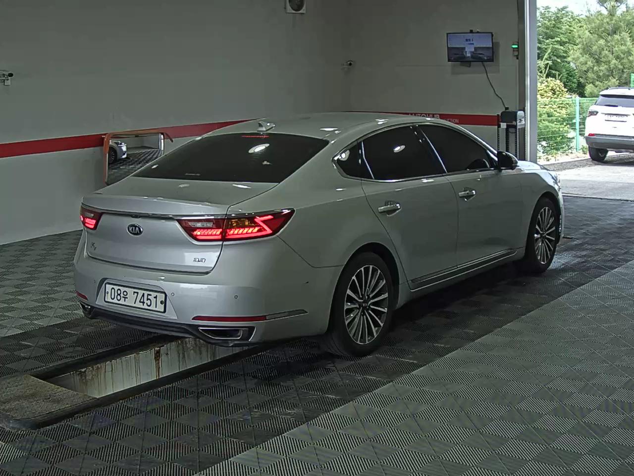 2017 - kia k7
