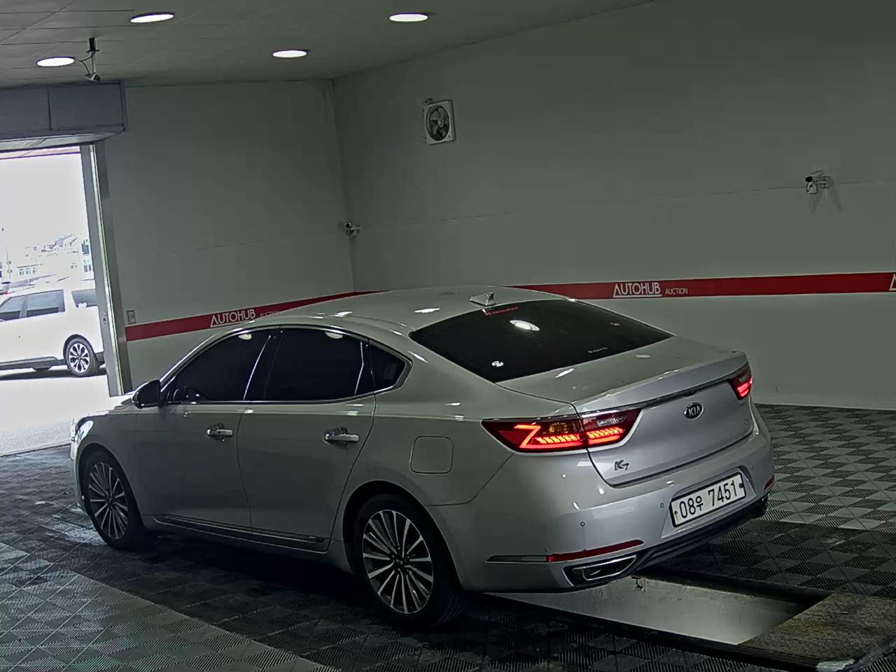 2017 - kia k7