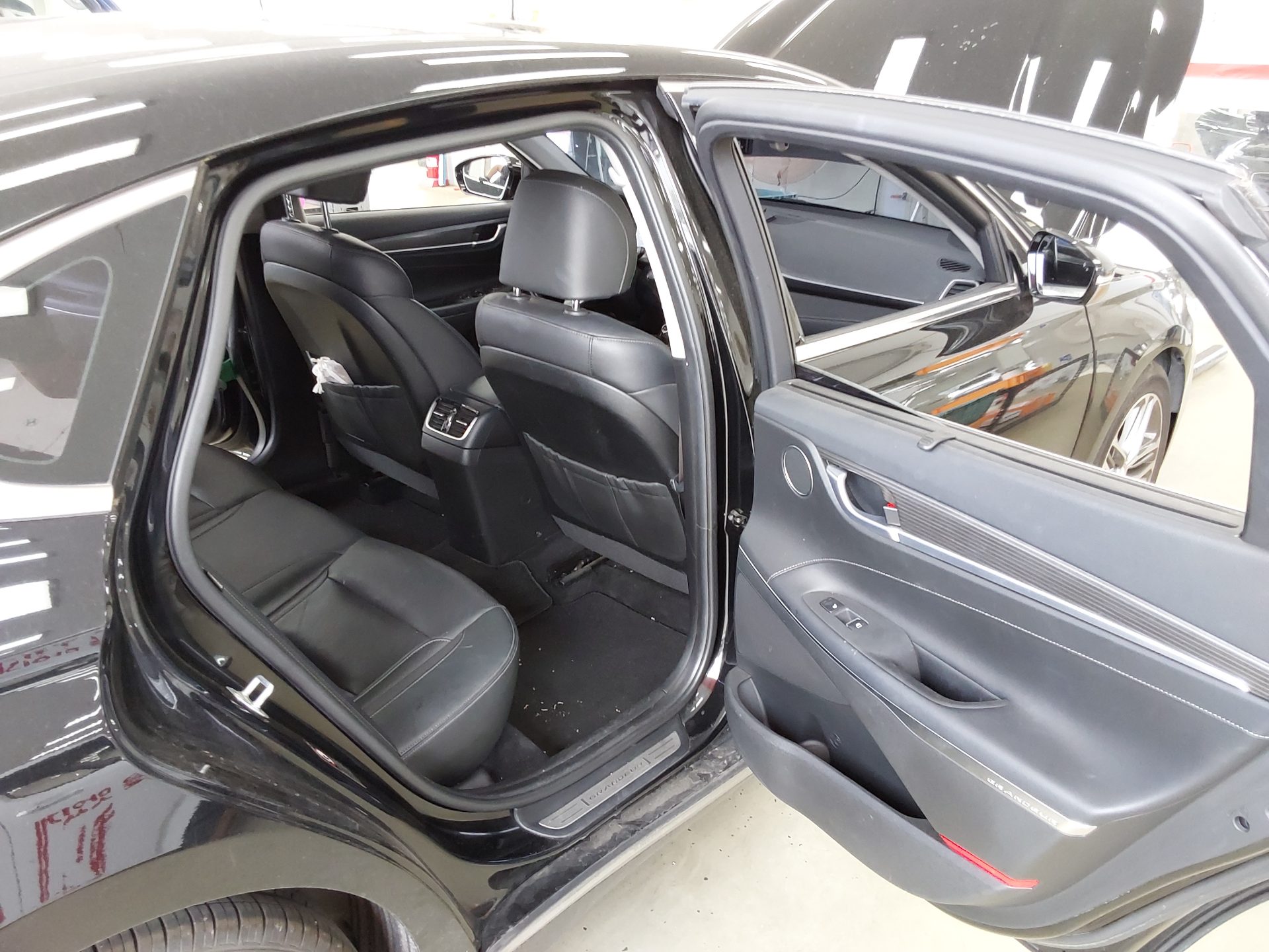 2019 - hyundai grandeur