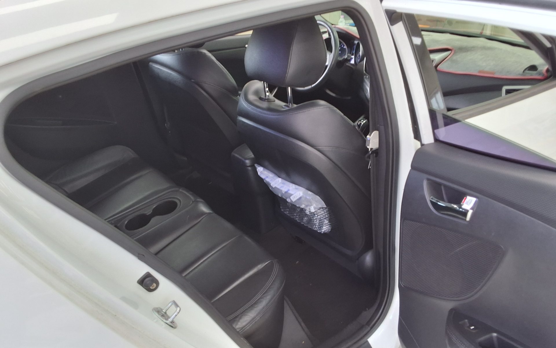 2012 - hyundai veloster