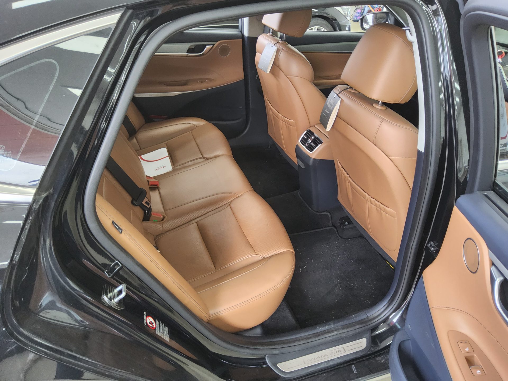 2018 - hyundai grandeur