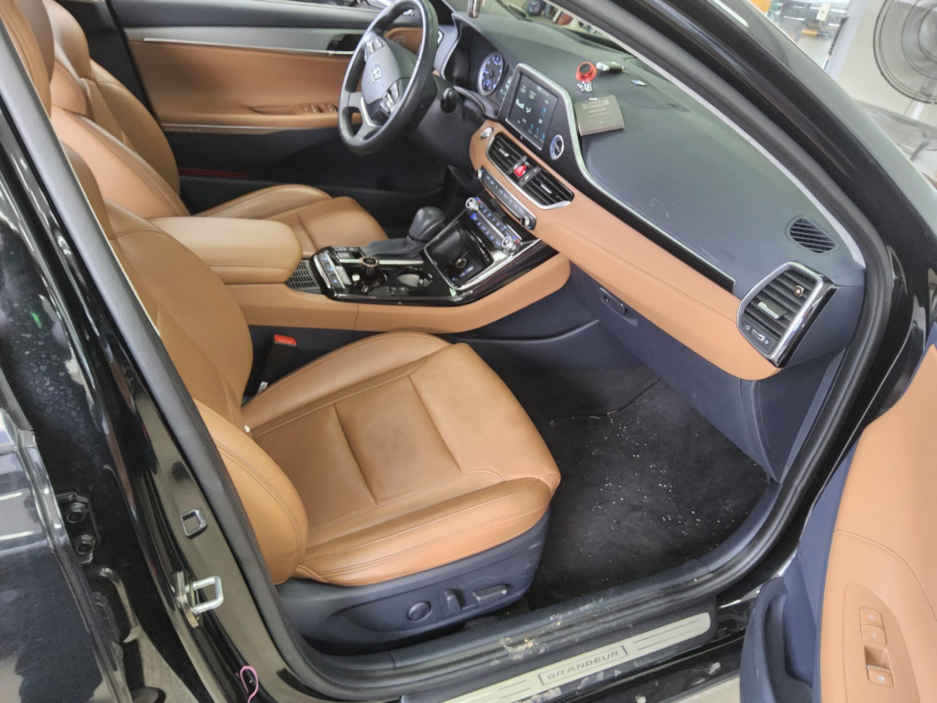 2018 - hyundai grandeur