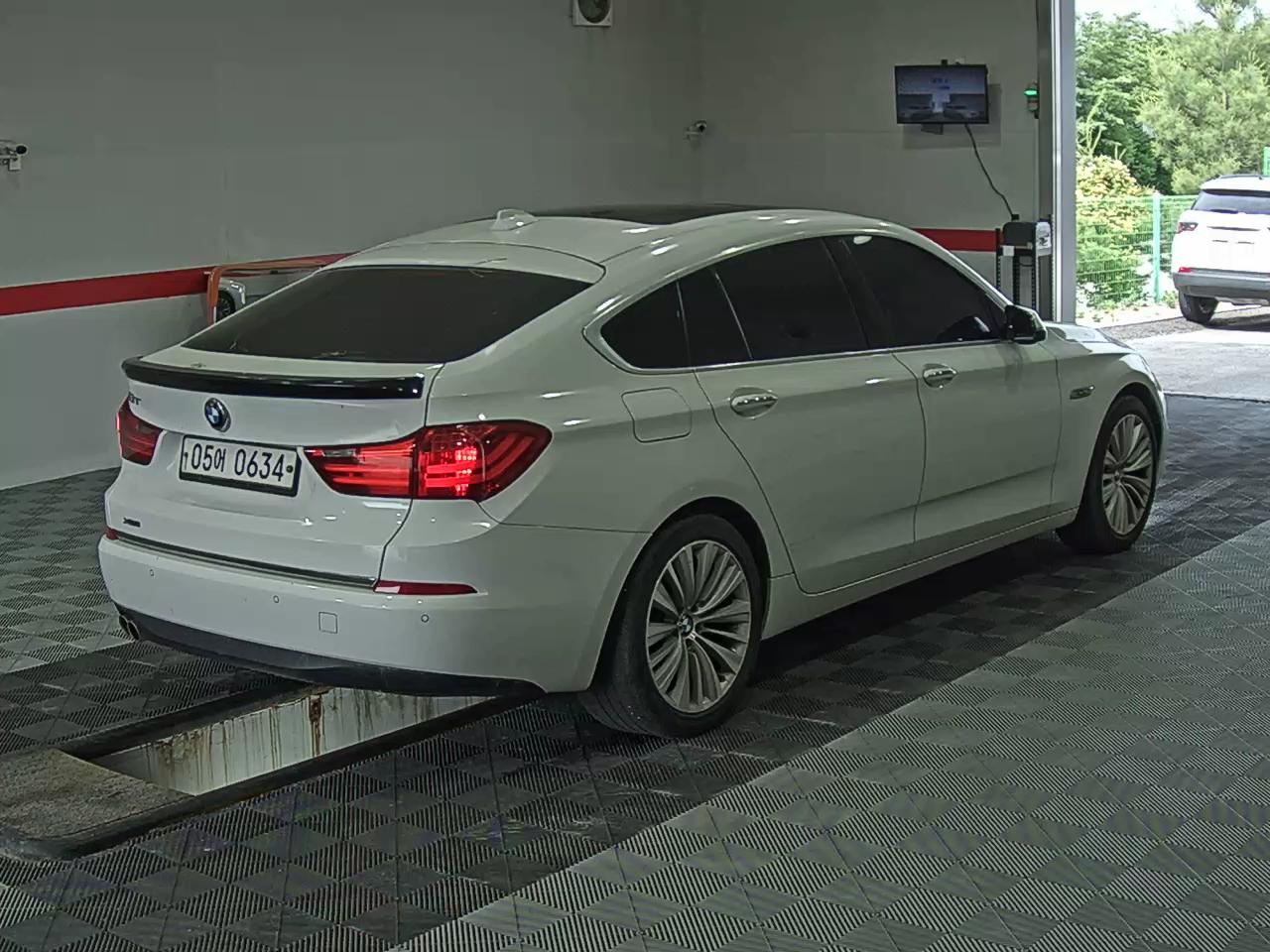 2016 - bmw gran turismo