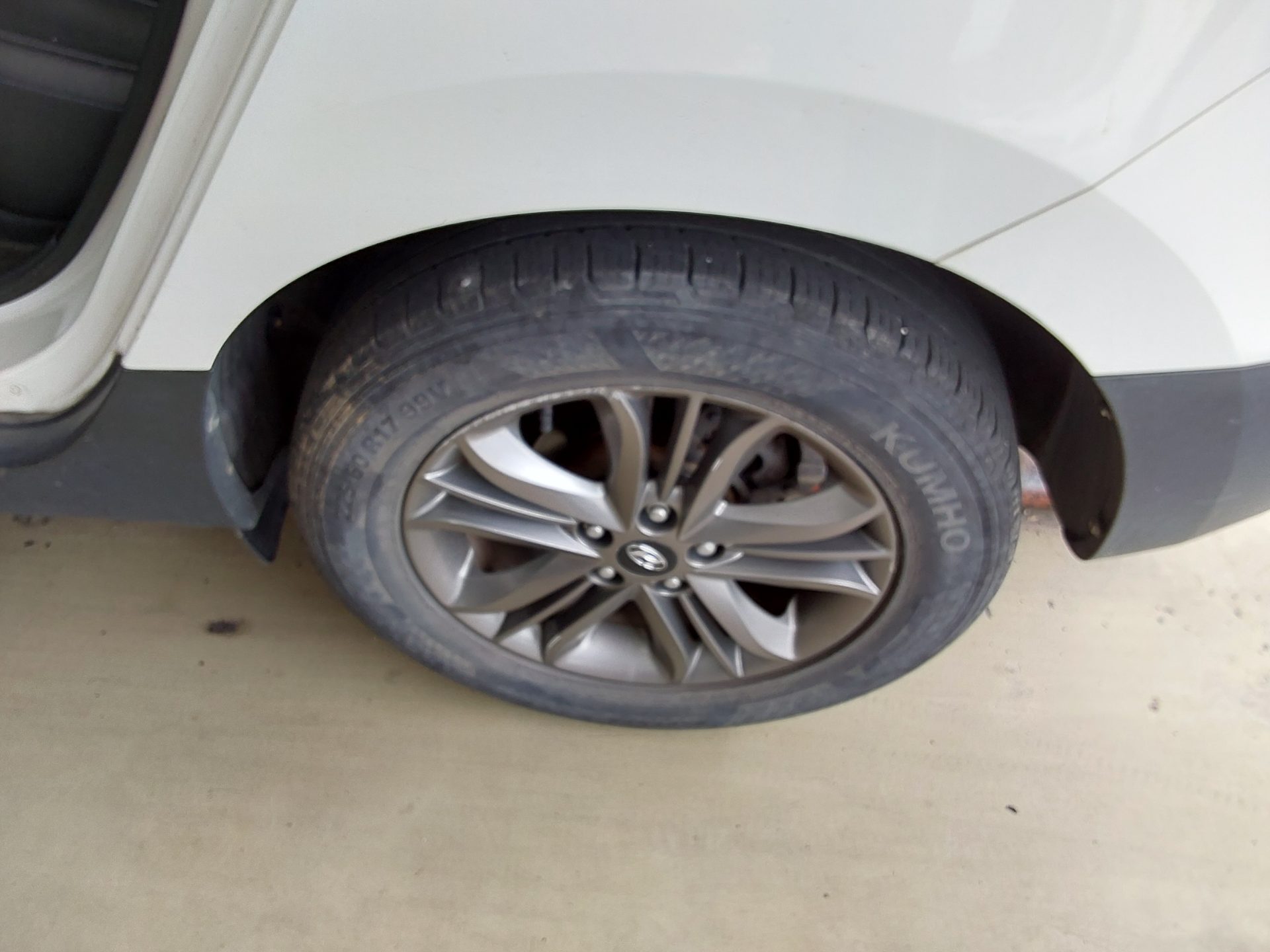 2014 - hyundai tucson