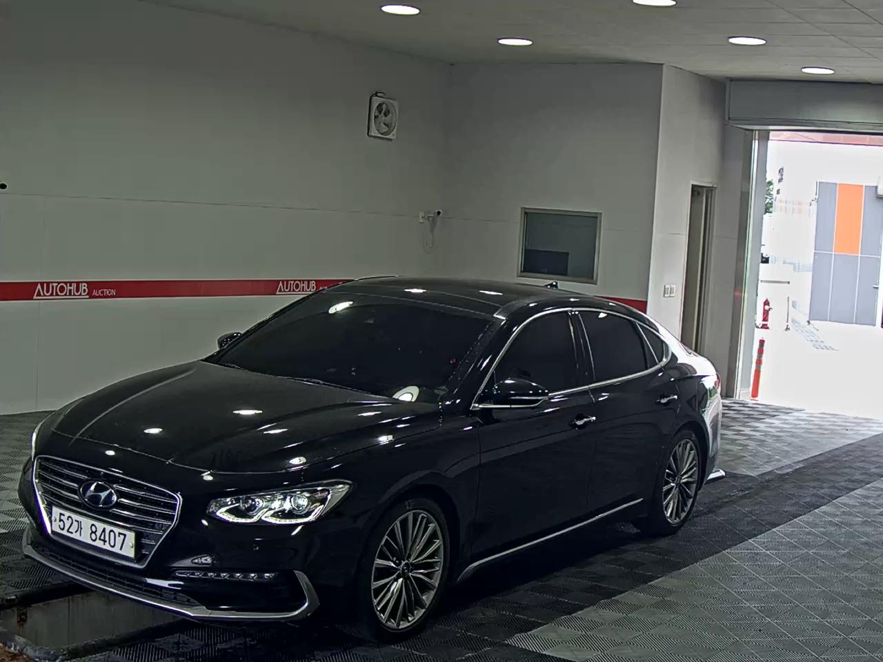 HYUNDAI GRANDEUR GDi CELEBRITY