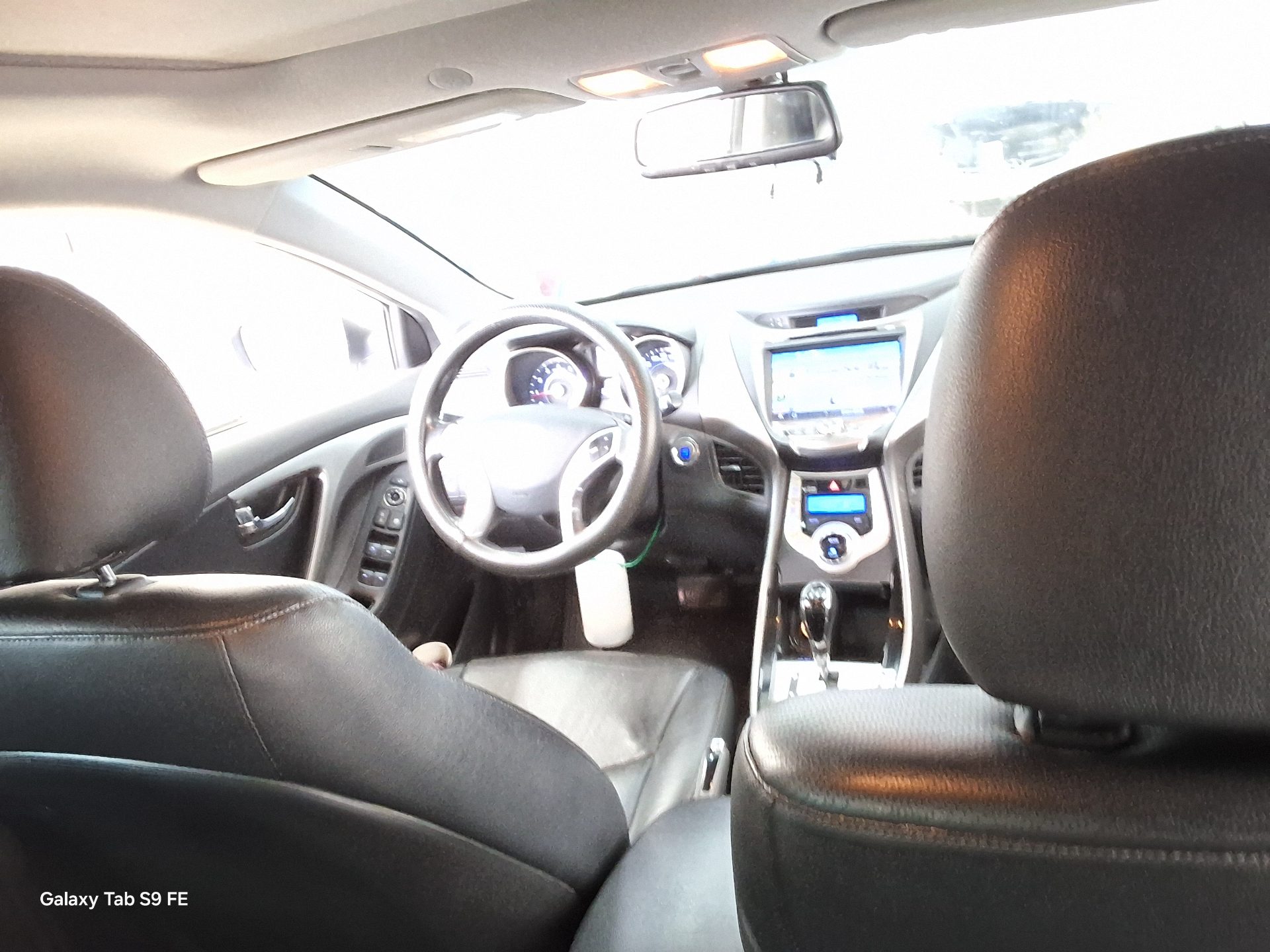 2012 - hyundai avante