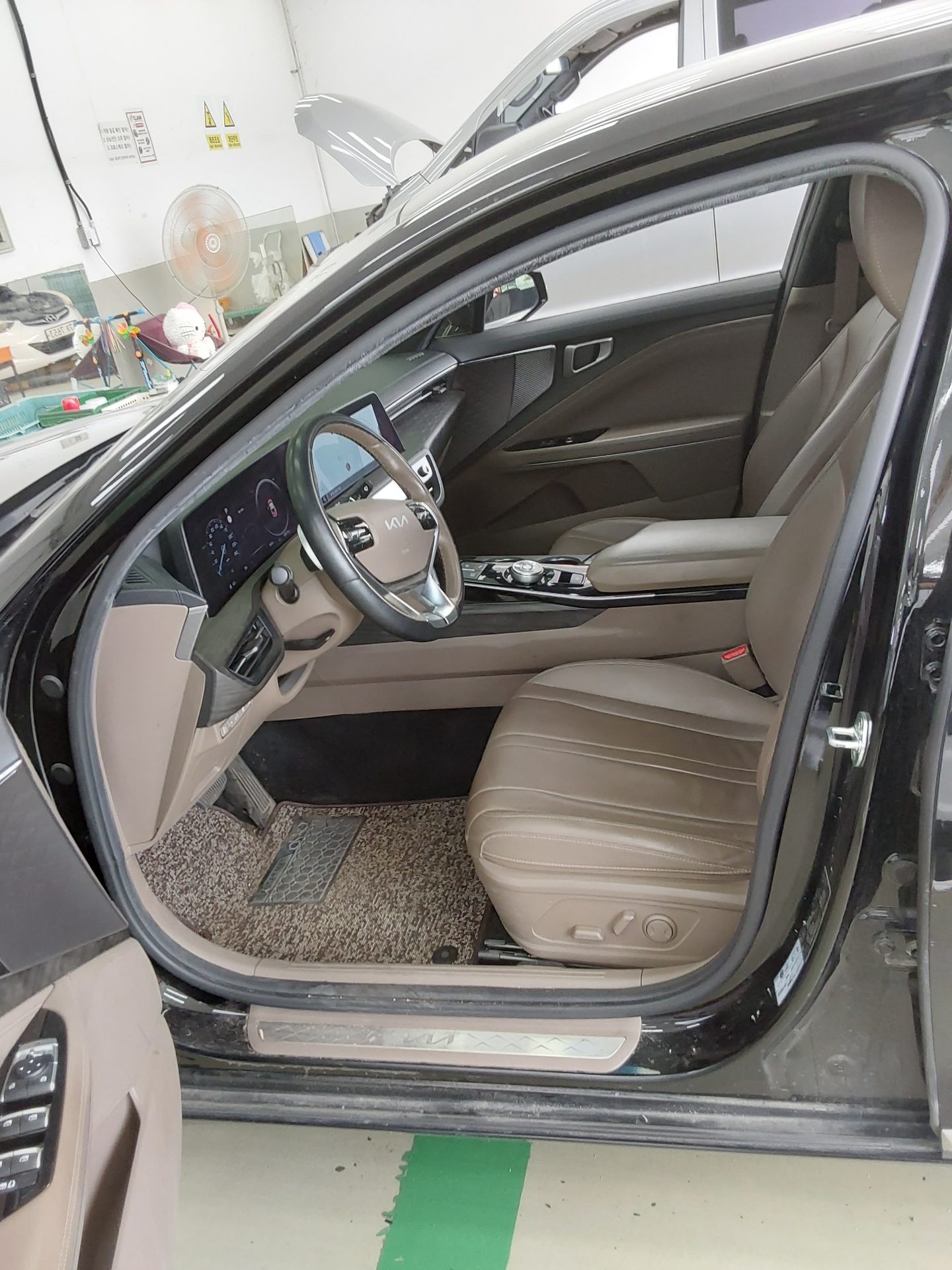 2022 - kia k8