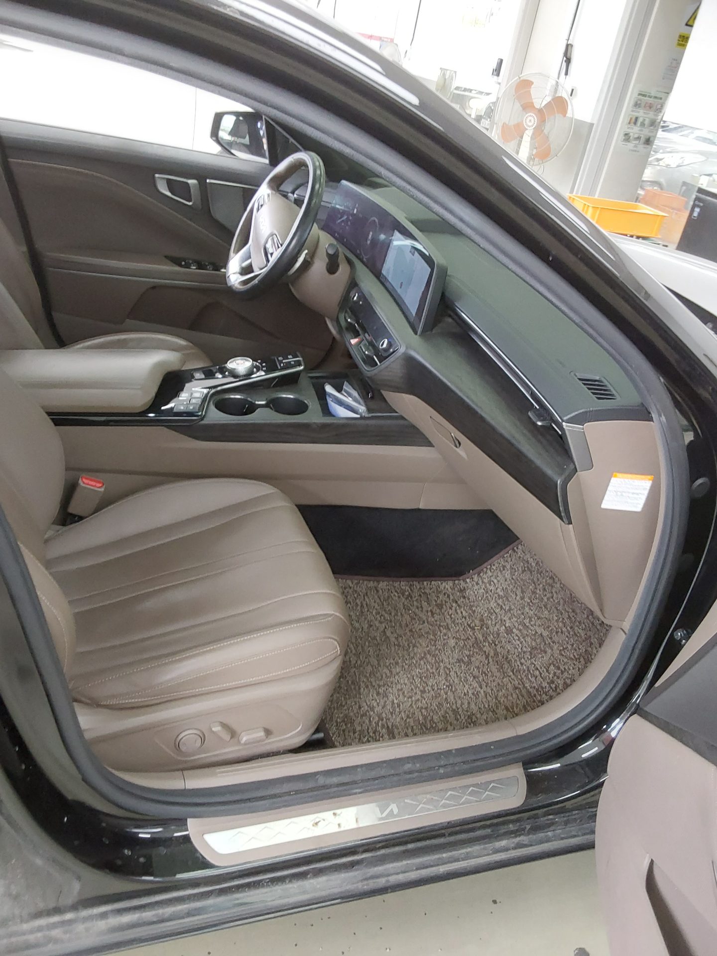 2022 - kia k8
