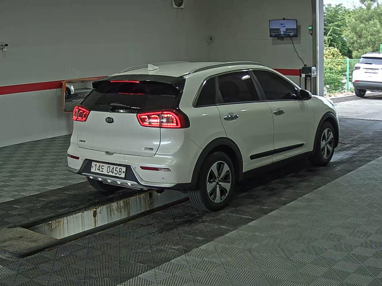 2017 - kia niro