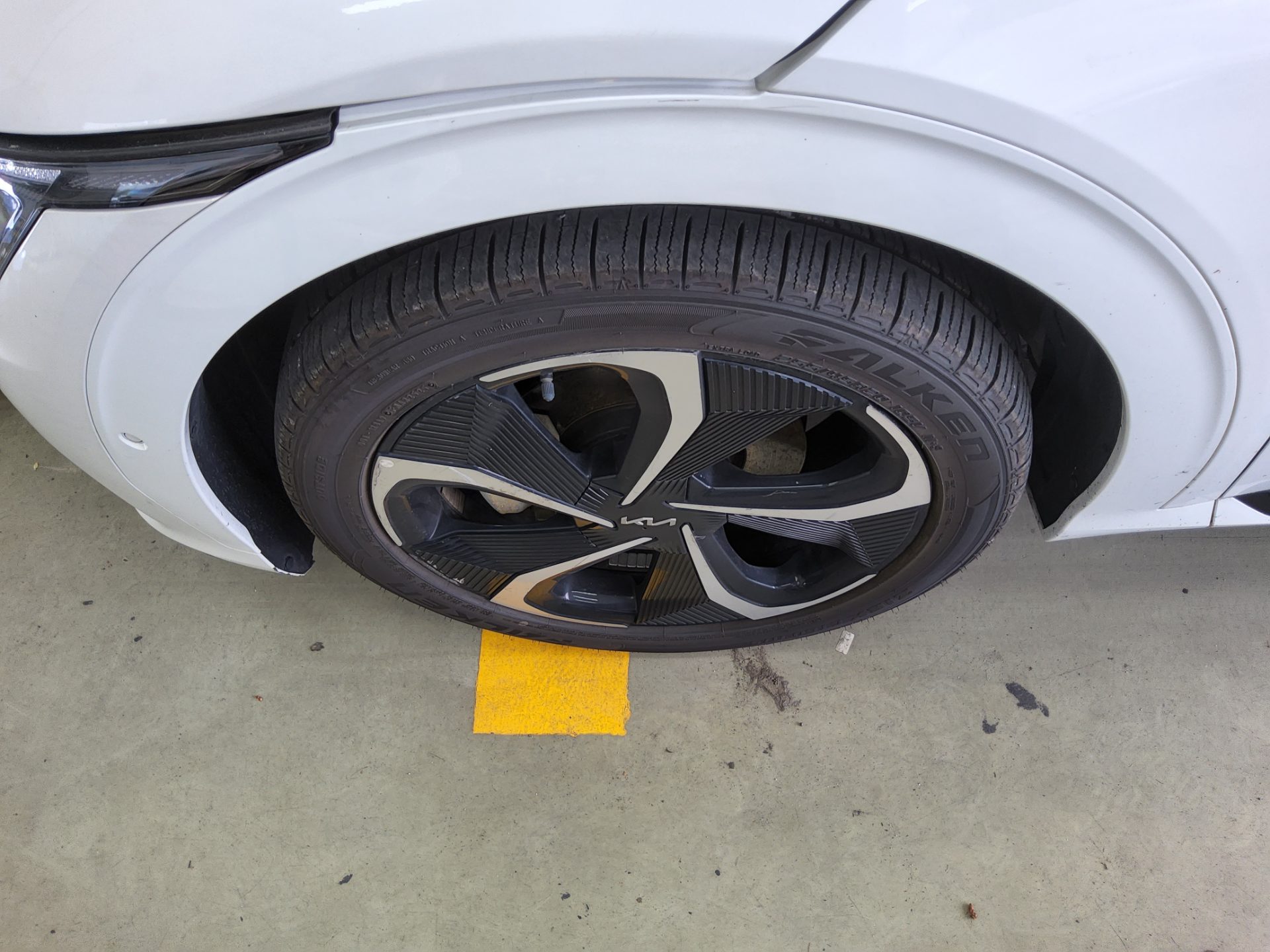 2023 - kia ev6