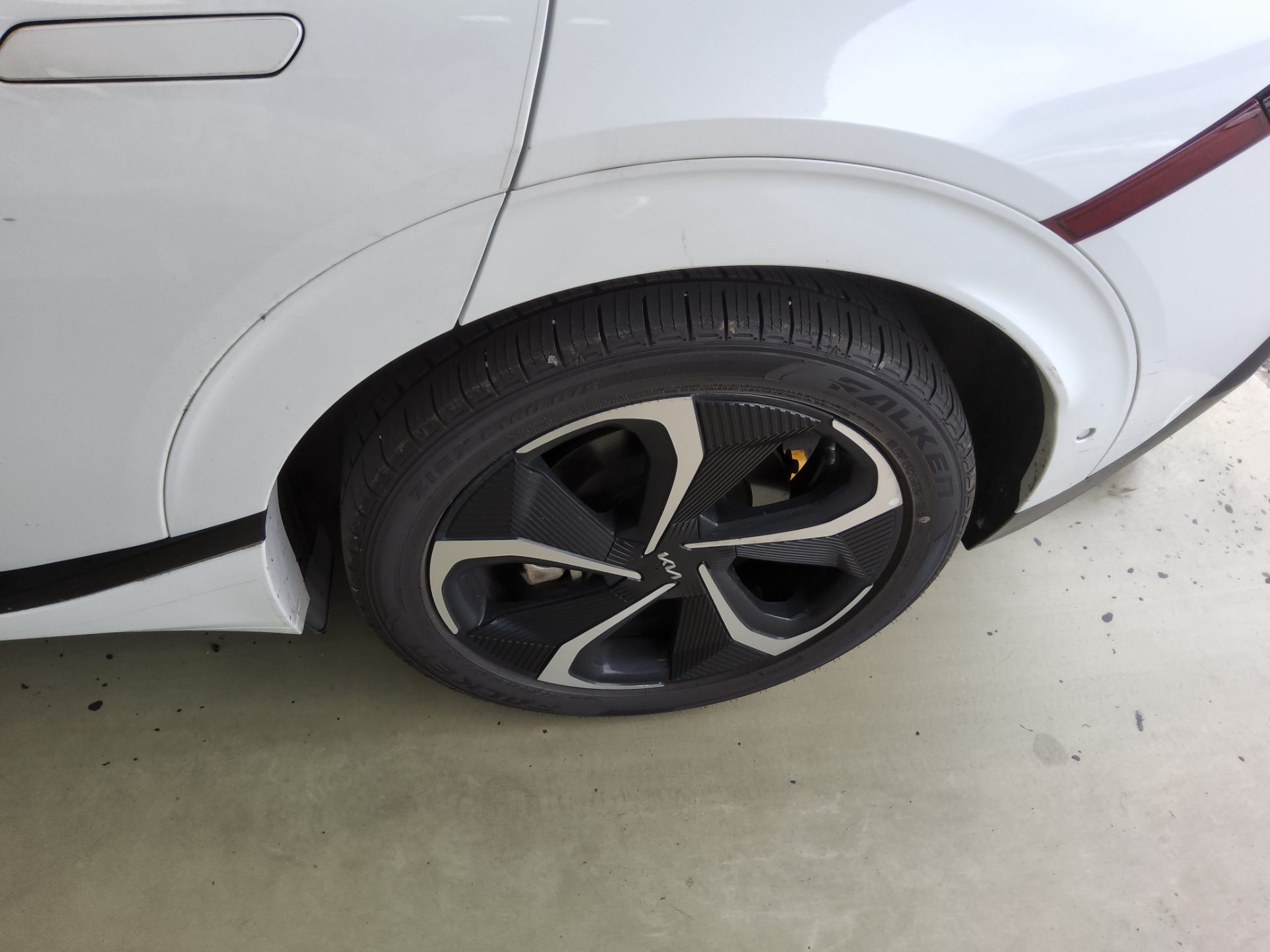 2023 - kia ev6