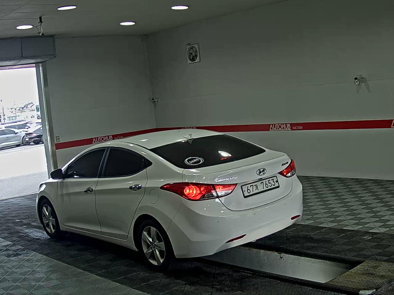 2012 - hyundai avante