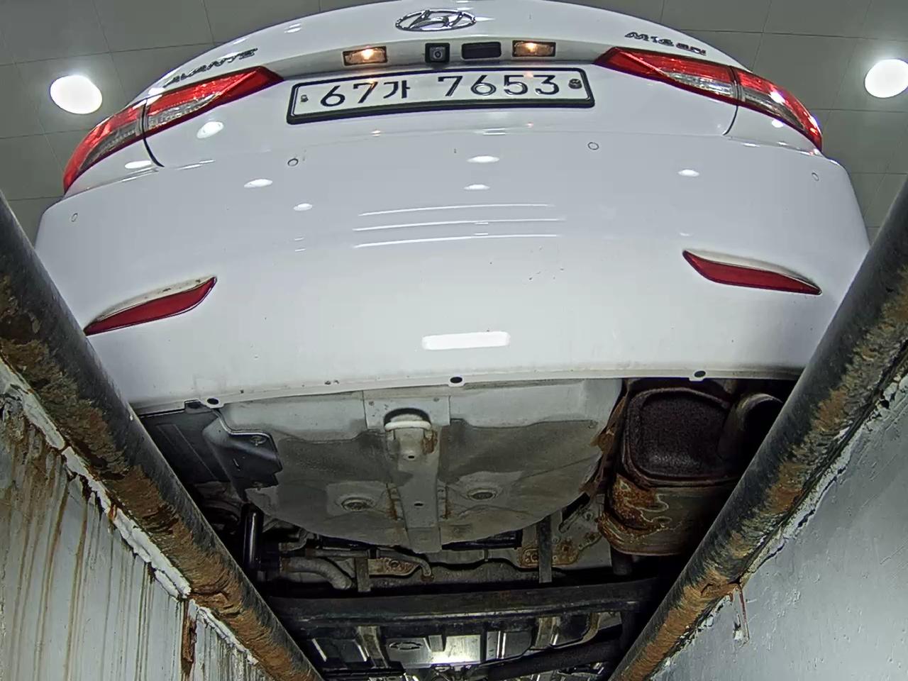 2012 - hyundai avante