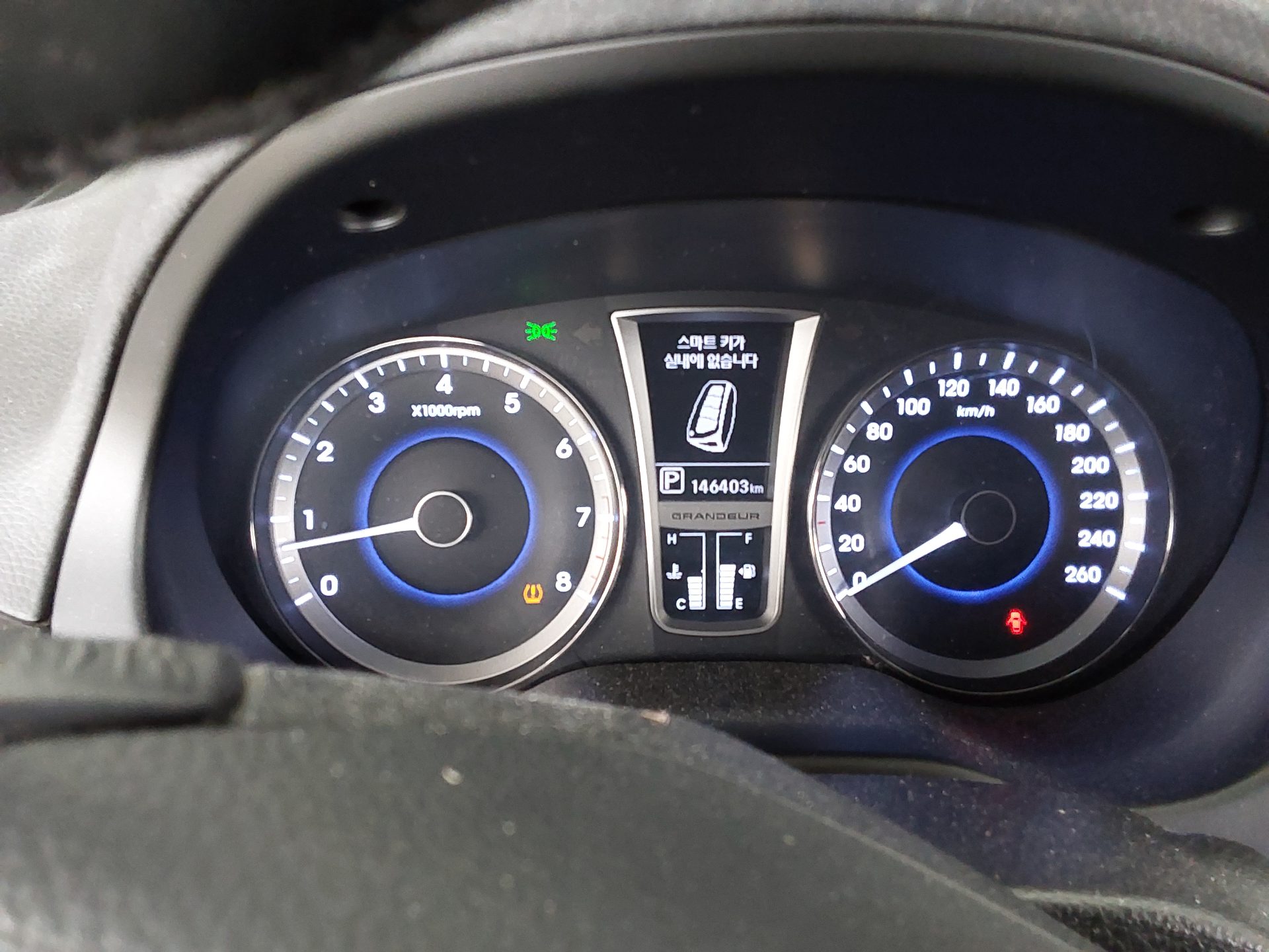 2011 - hyundai grandeur