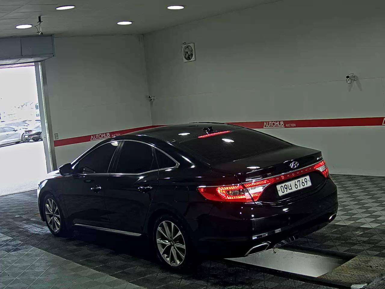 2016 - hyundai grandeur