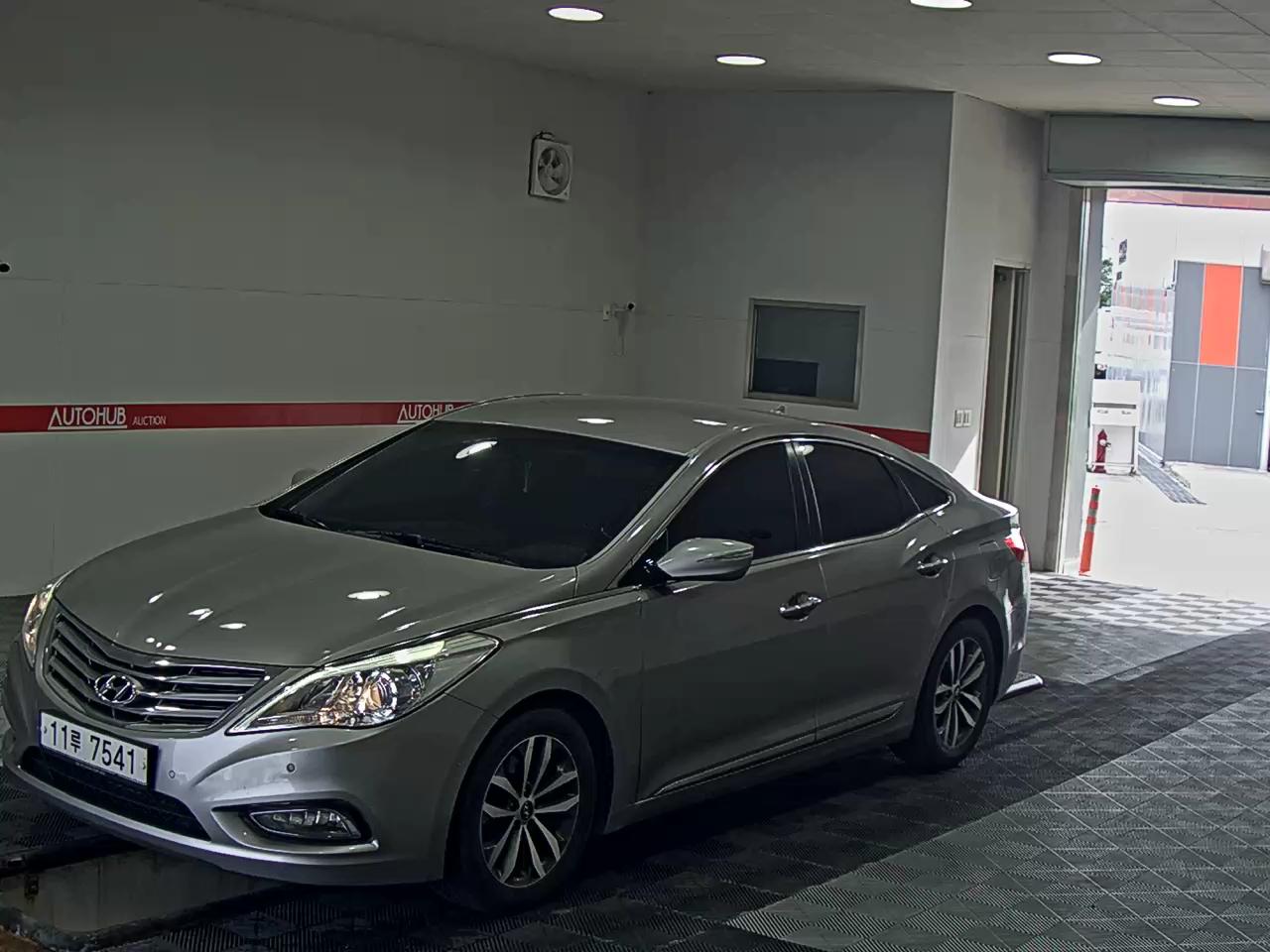 HYUNDAI GRANDEUR HG HG 300 PRIME