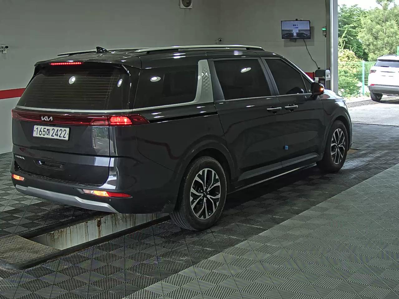 2022 - kia carnival