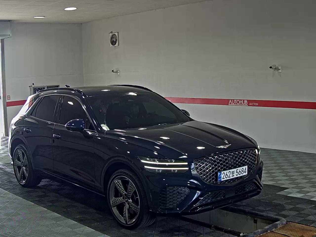 2022 - genesis gv70
