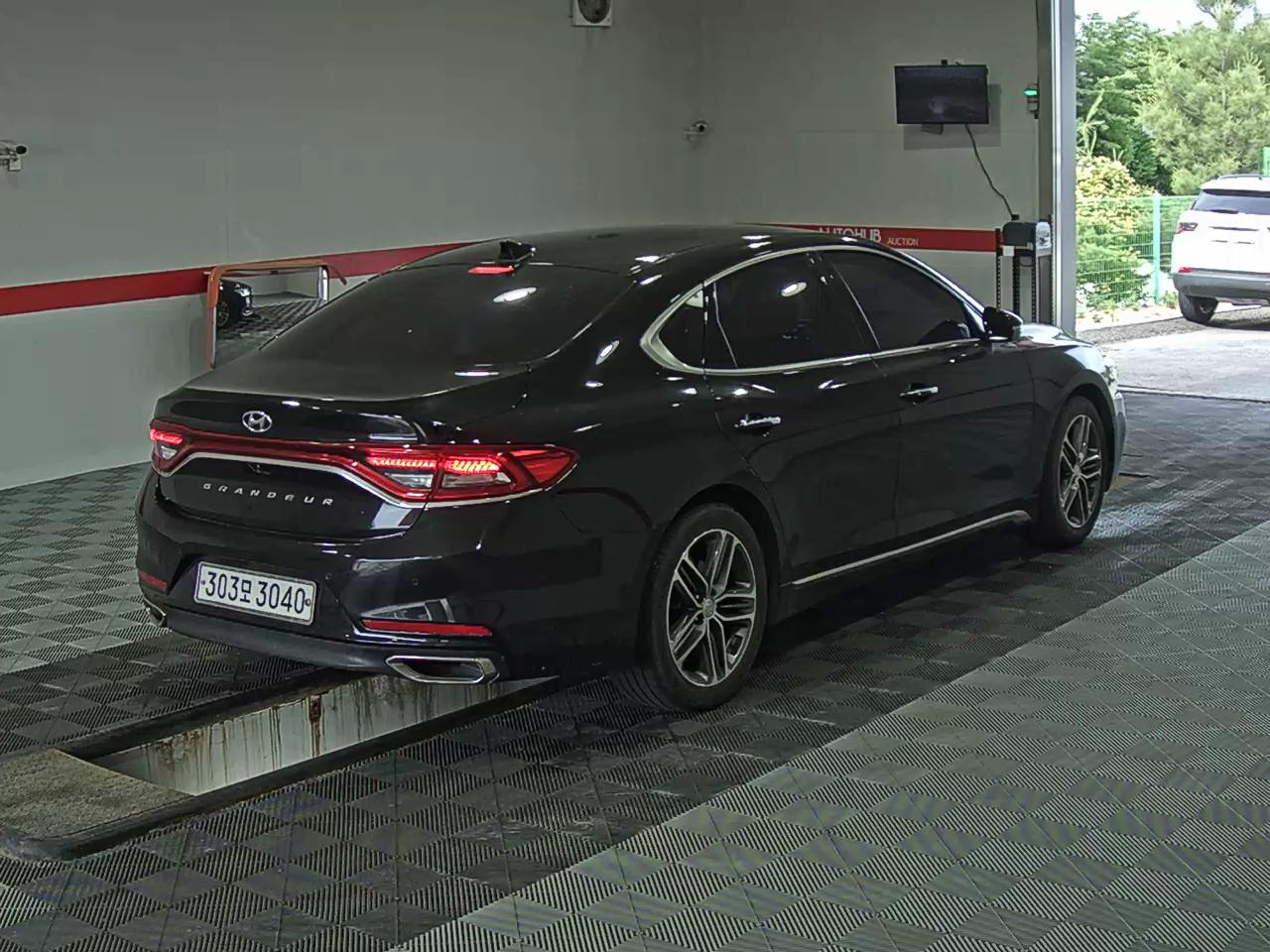 2017 - hyundai grandeur