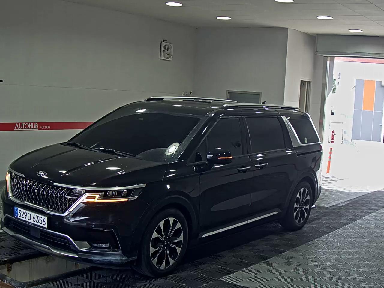 KIA CARNIVAL (KA4)