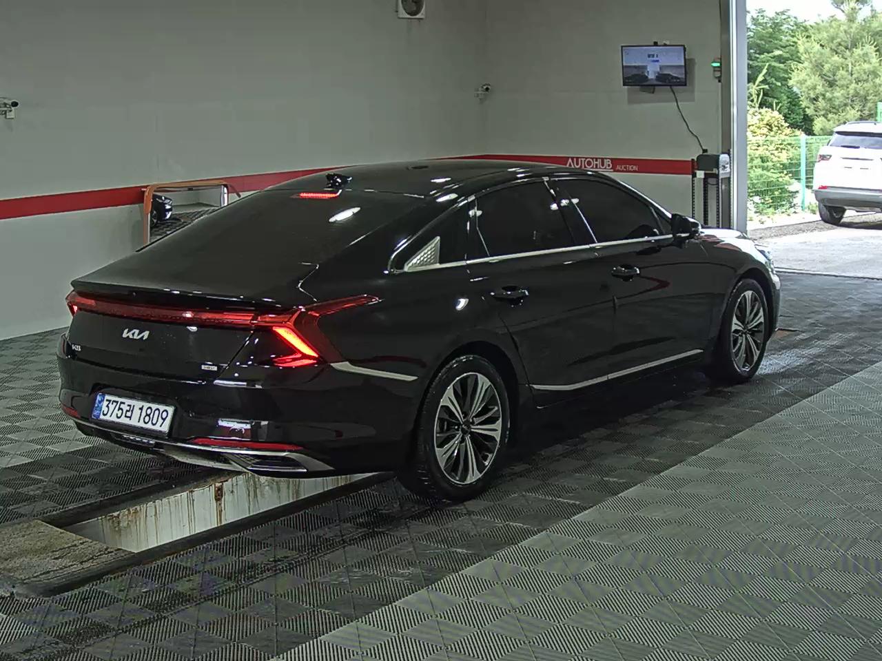 2022 - kia k8