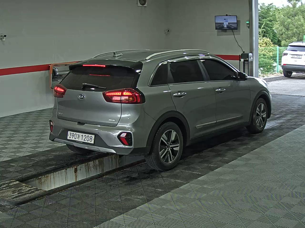 2020 - kia niro