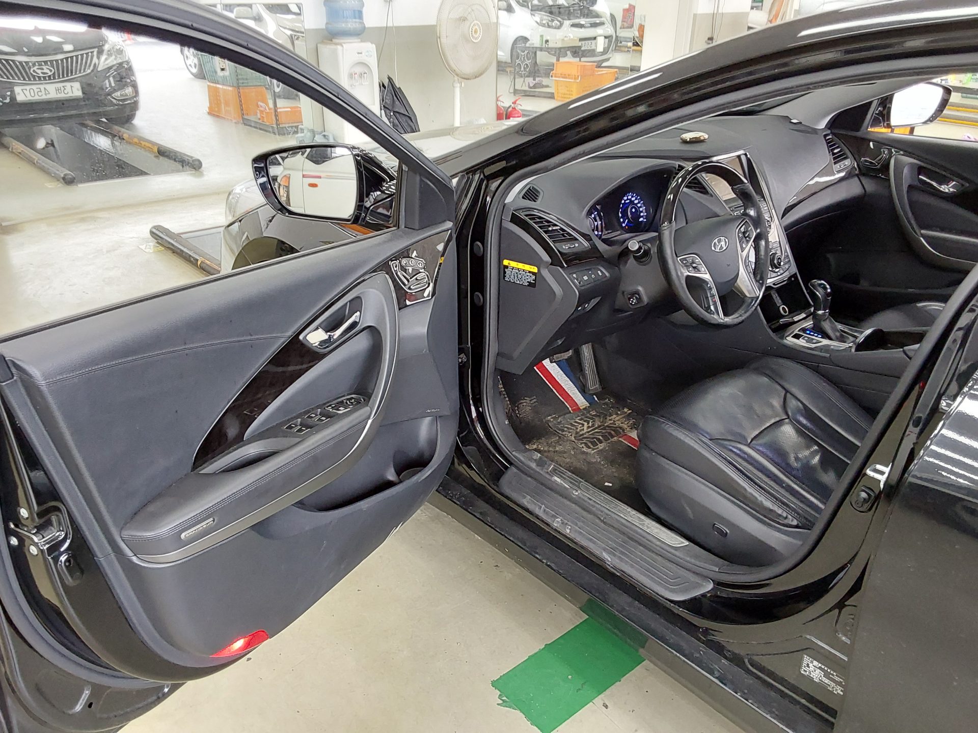 2013 - hyundai grandeur
