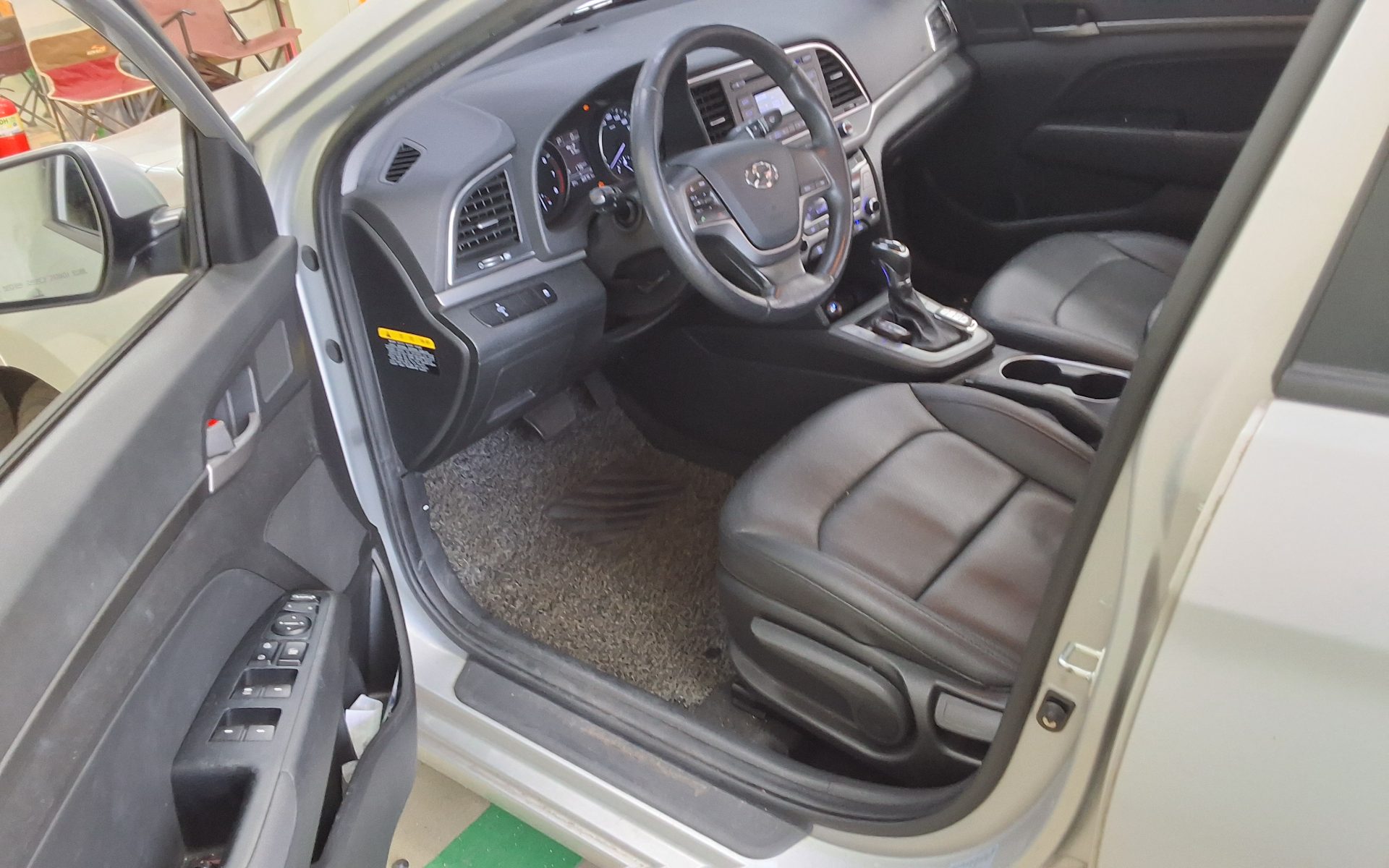 2017 - hyundai avante