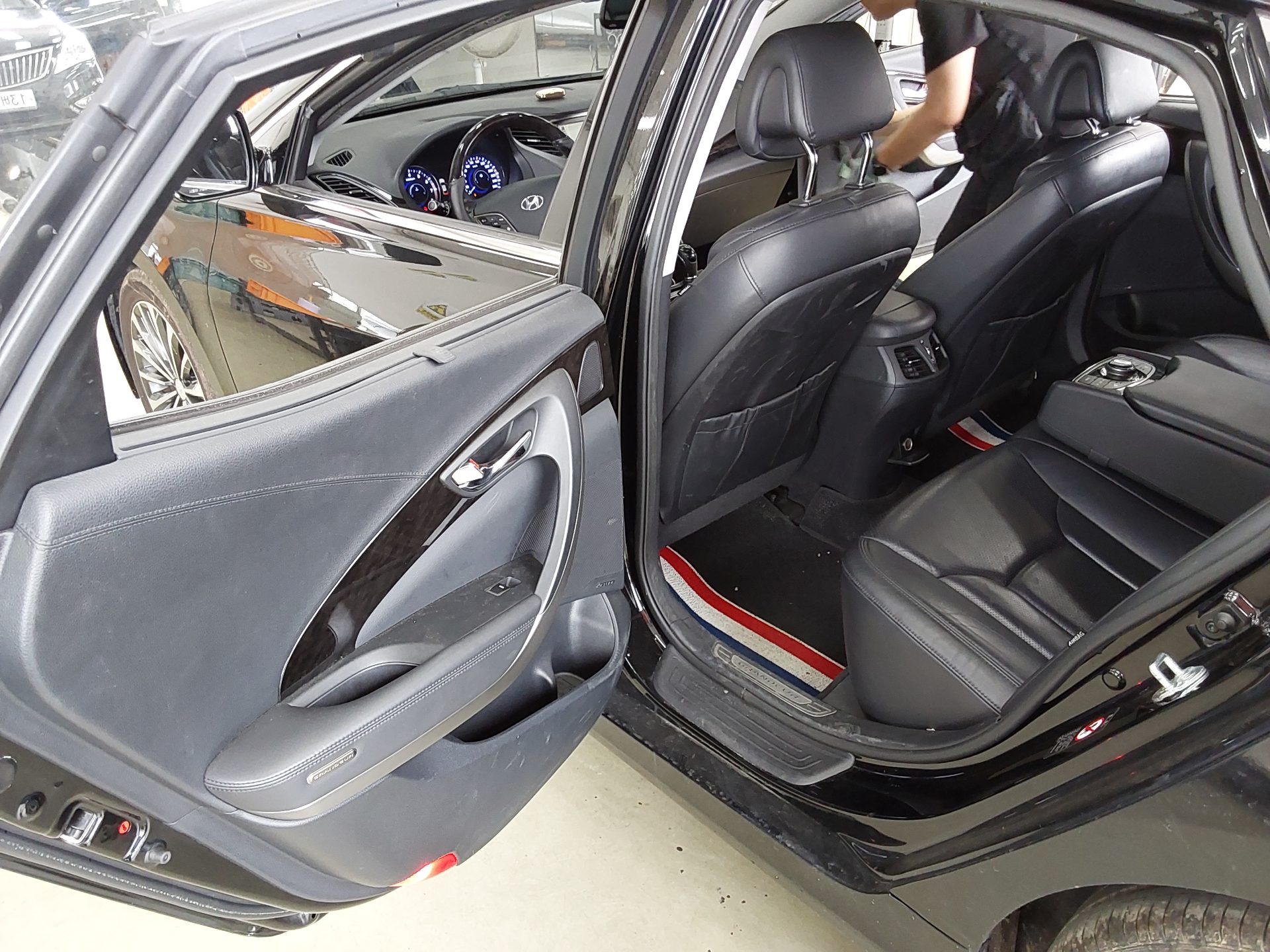 2013 - hyundai grandeur