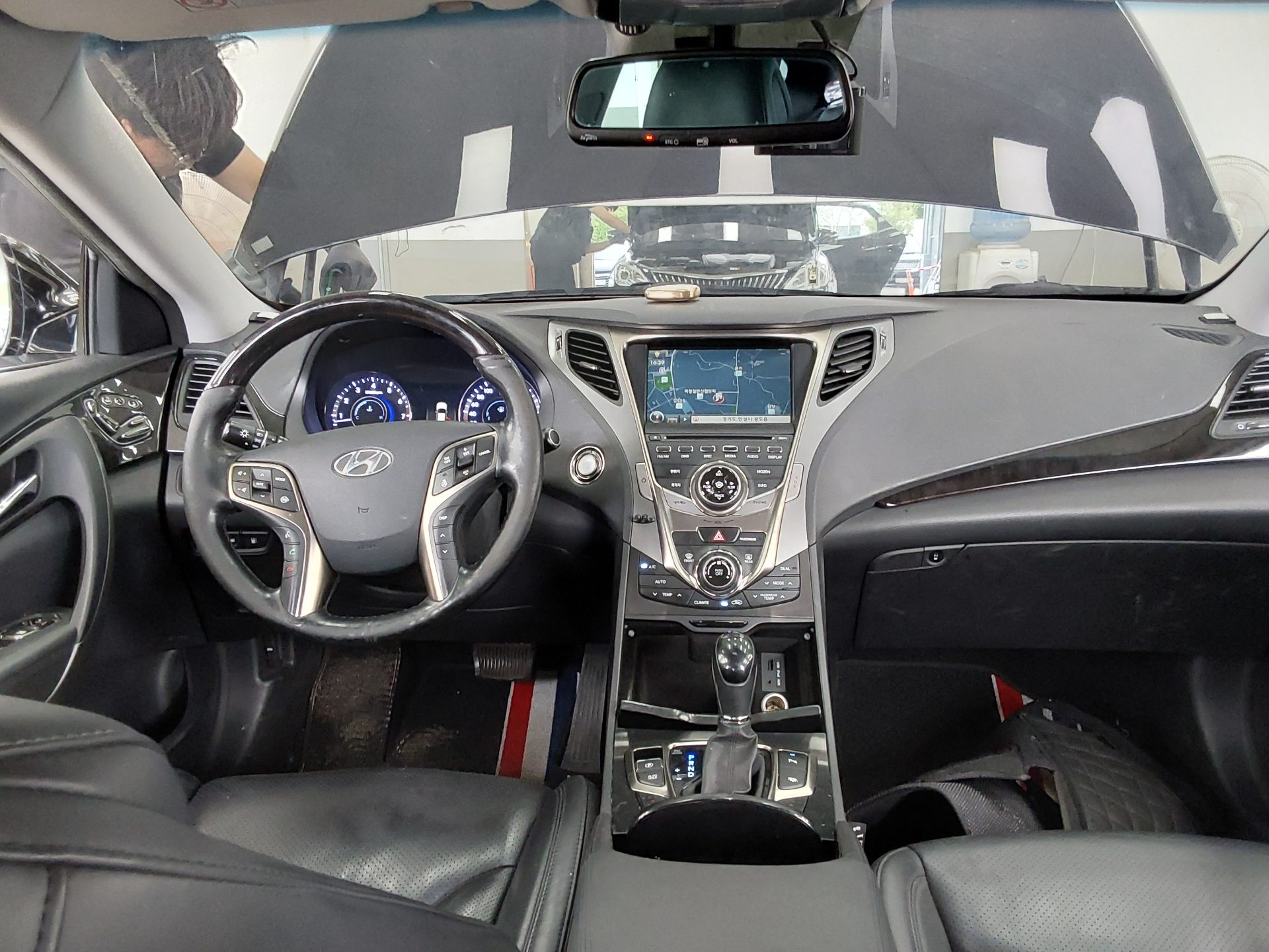 2013 - hyundai grandeur