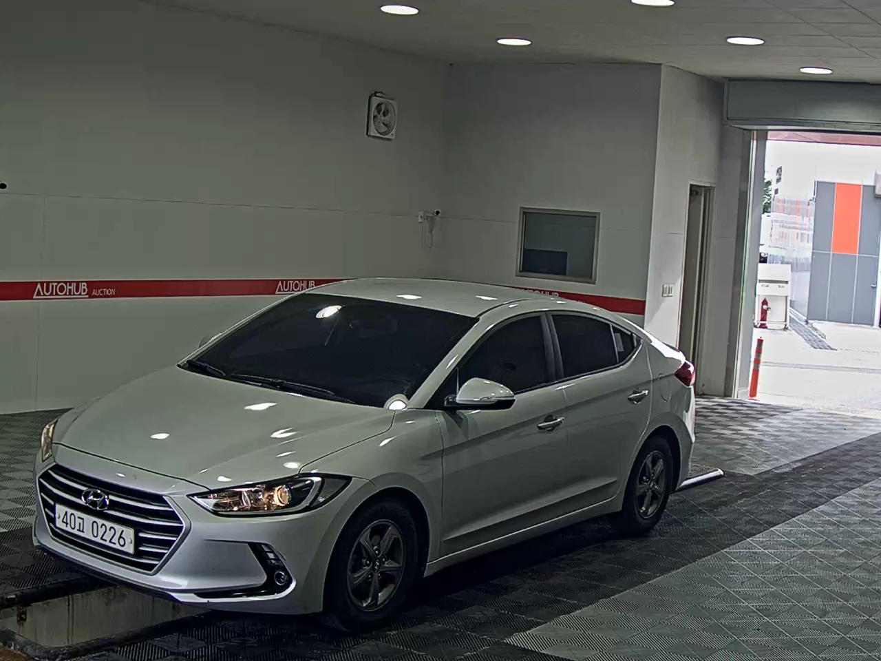HYUNDAI AVANTE GDi