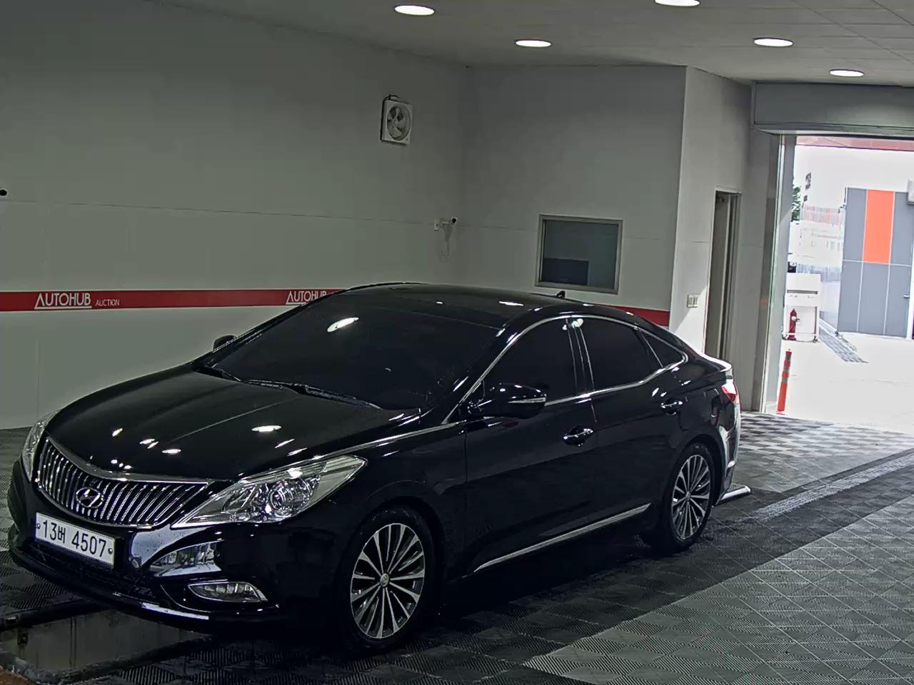 HYUNDAI GRANDEUR HG HG 300