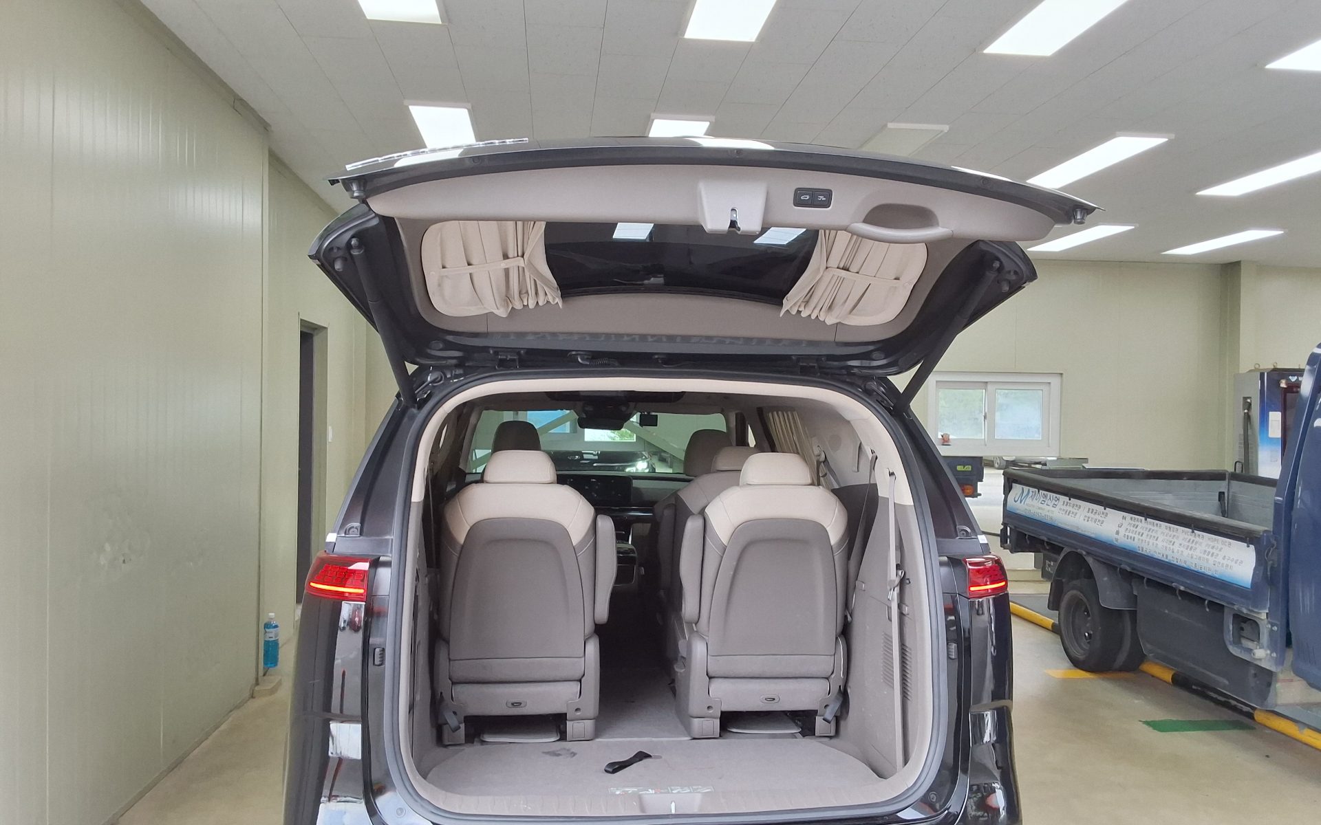2021 - kia carnival