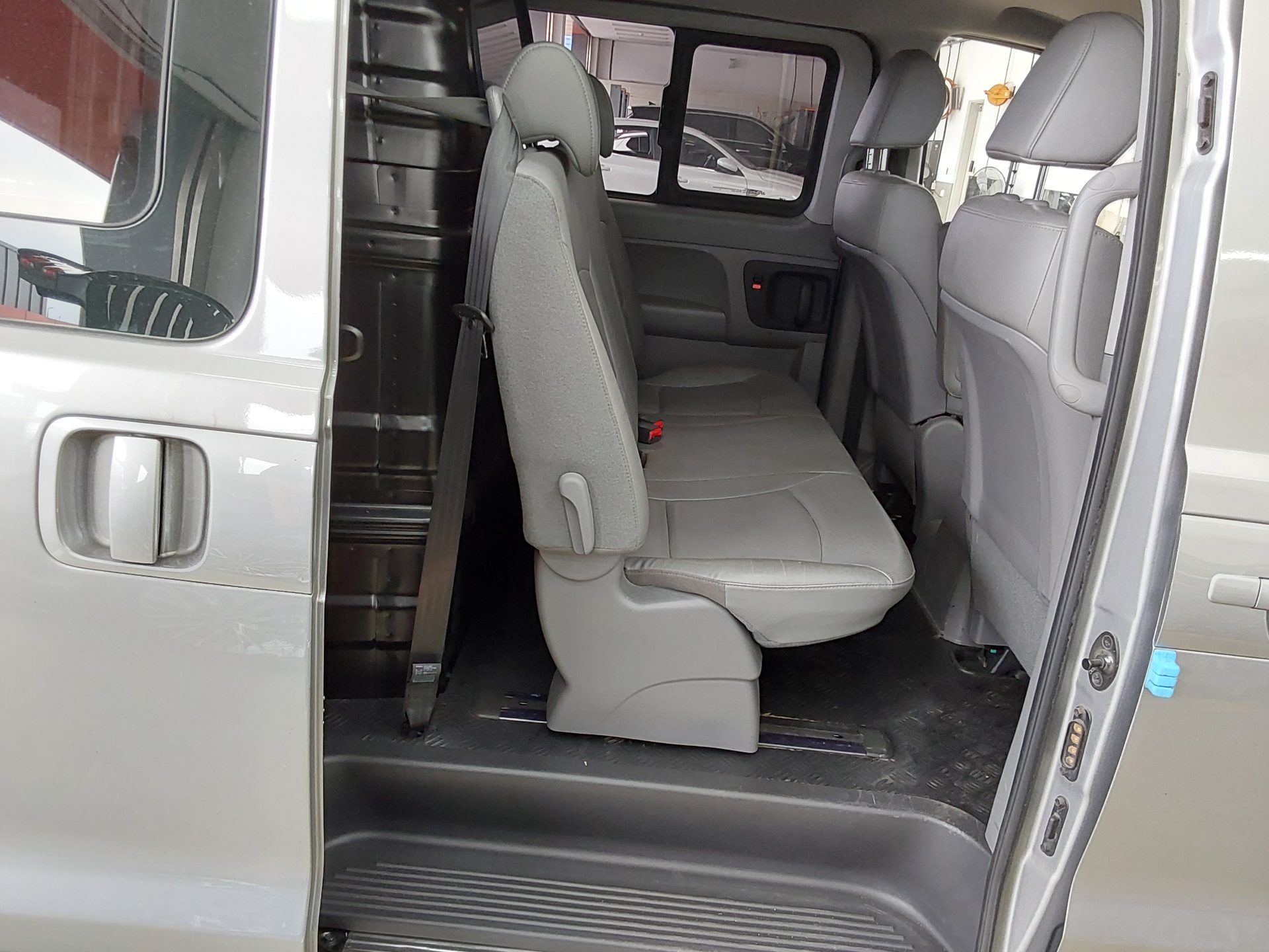 2019 - hyundai grand starex